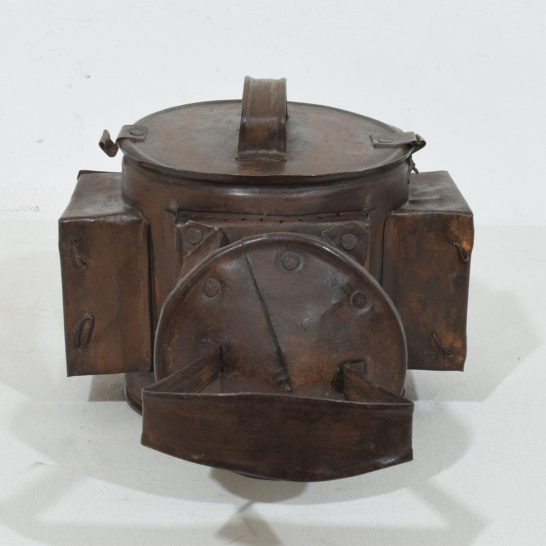 Français, Fin 19e siècle début 20e siècle, Lanterne en métal en vente 13