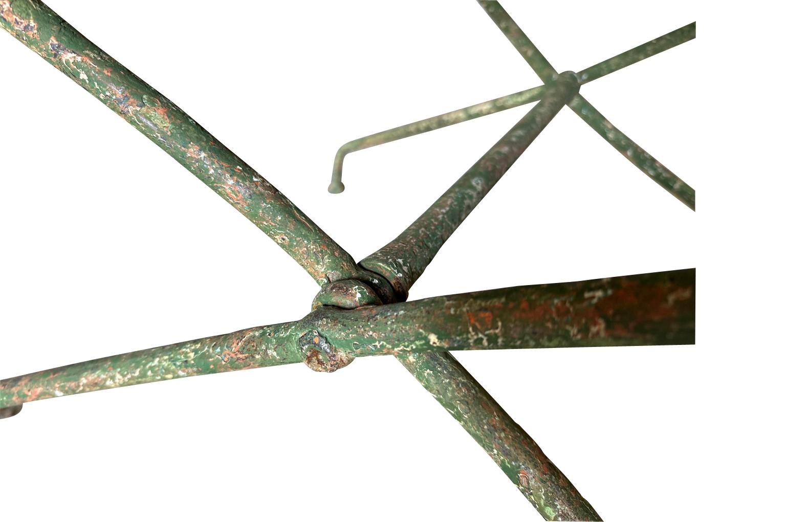 Table de jardin française de la fin du 19e siècle en vente 3