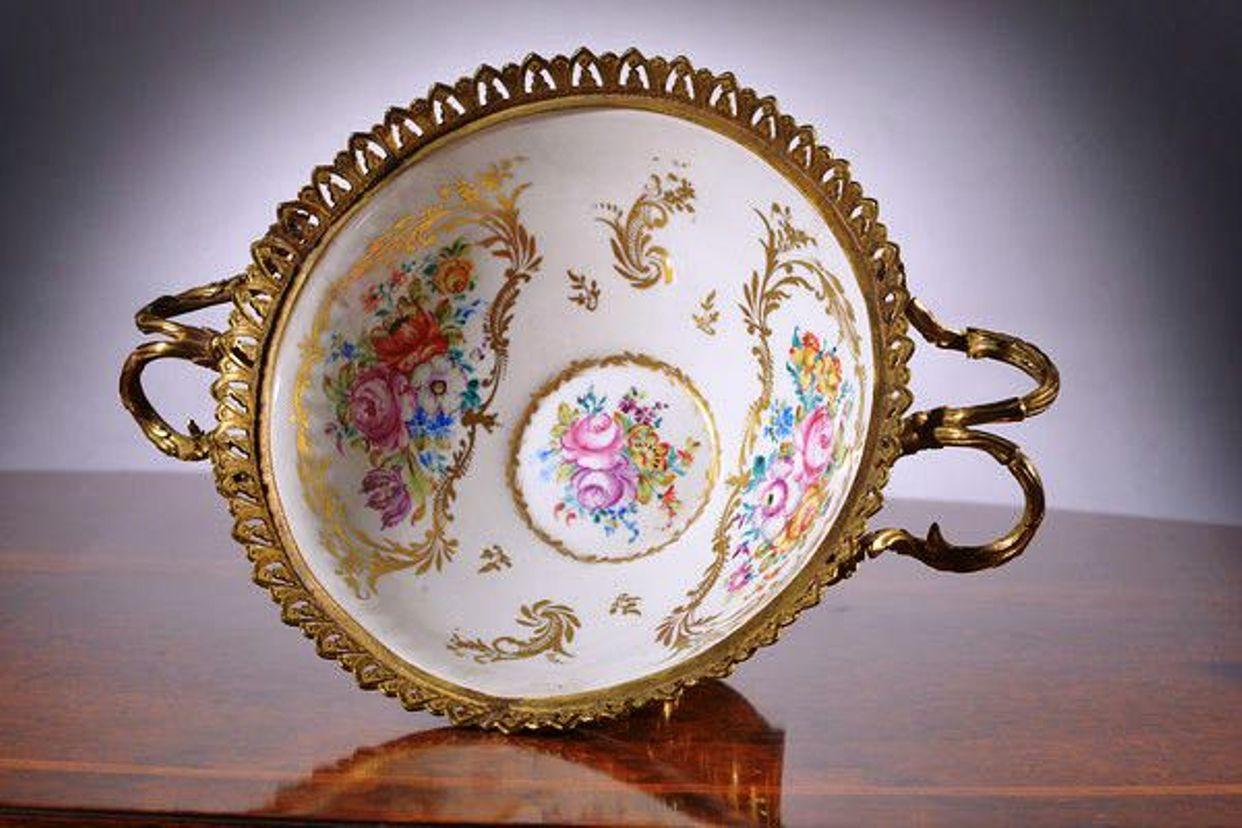 A French Late 19th Century Gilt Metal Mounted Hand Painted Porcelain Bowl For Sale 2
