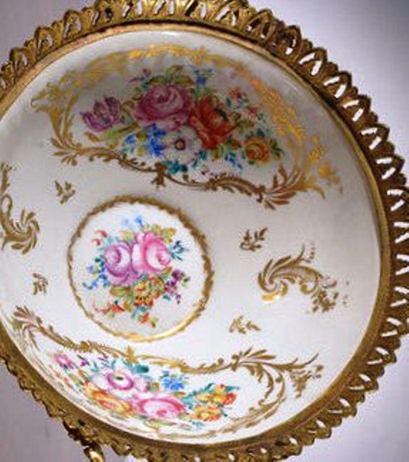 A French Late 19th Century Gilt Metal Mounted Hand Painted Porcelain Bowl For Sale 3