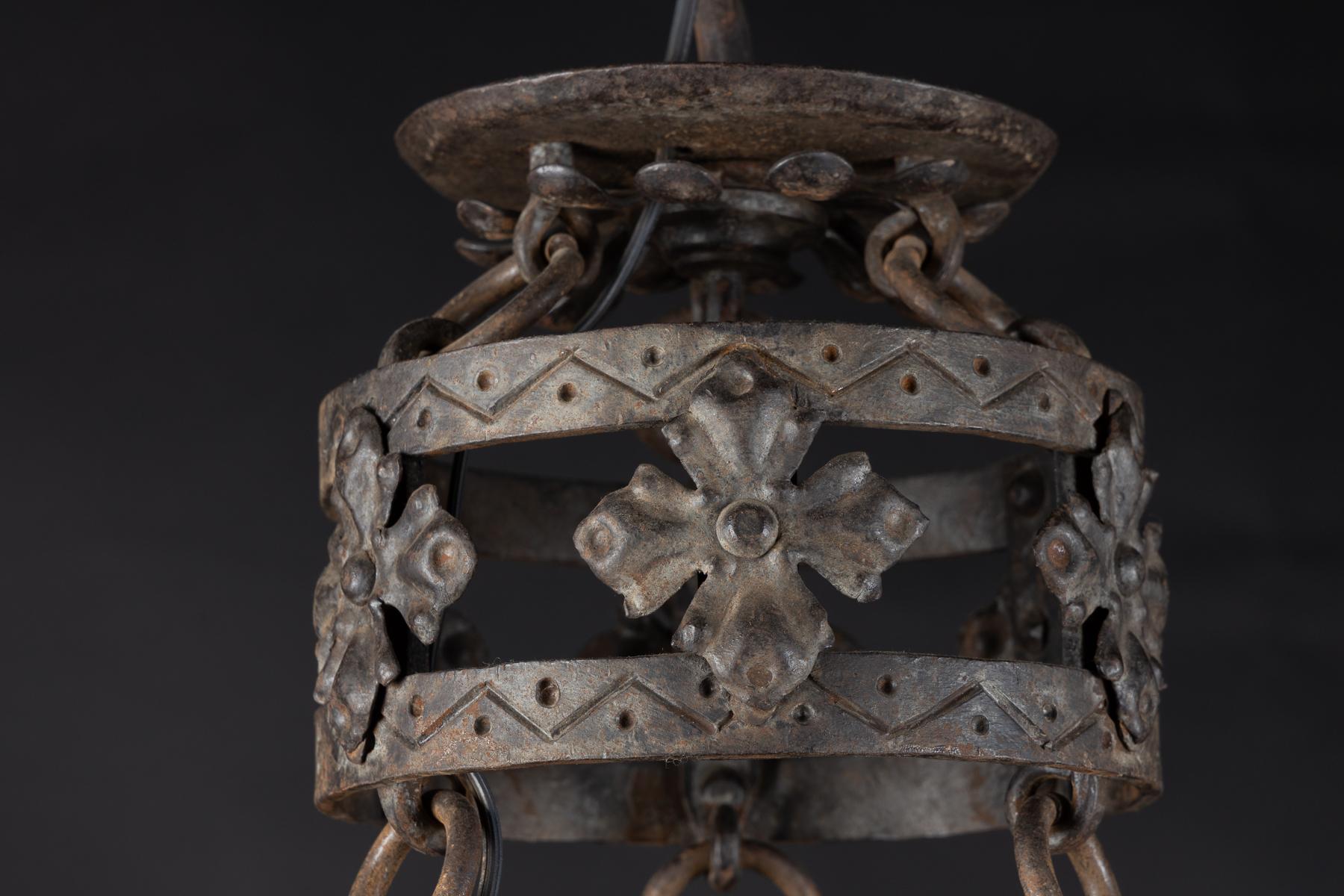 French late 19th century Gothic Revival iron chandelier with Winged Dragons For Sale 1