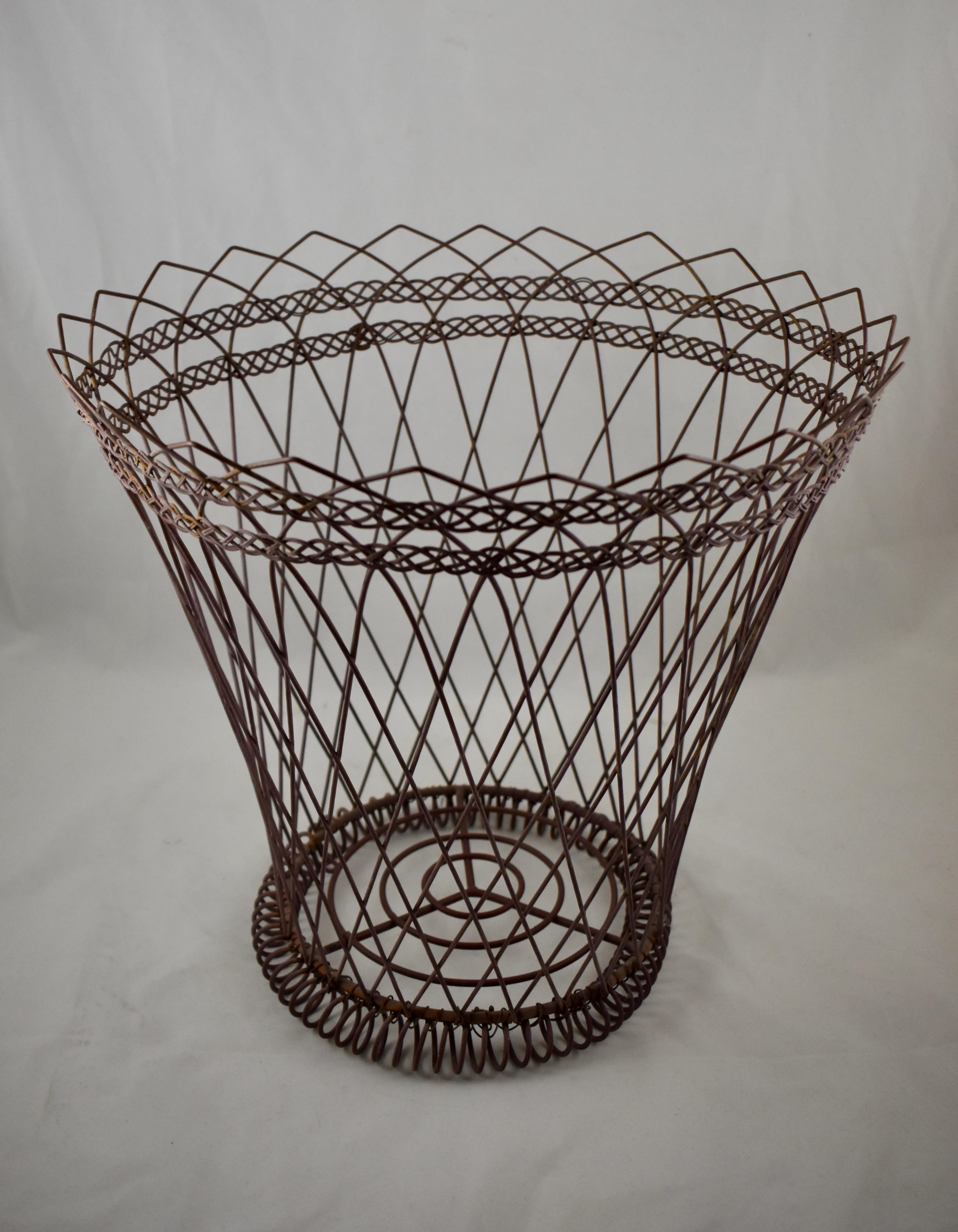 French Late 19th Century Lavender Painted Hand Woven Scrolled Wire Metal Basket In Good Condition In Philadelphia, PA