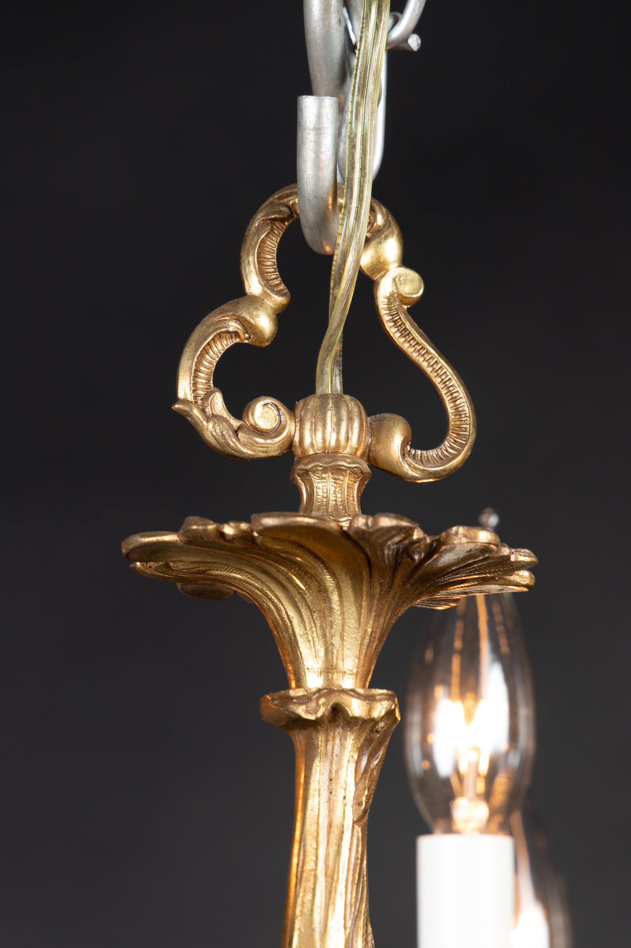 Lampadario francese in bronzo Luigi XV della fine del XIX secolo in vendita 1