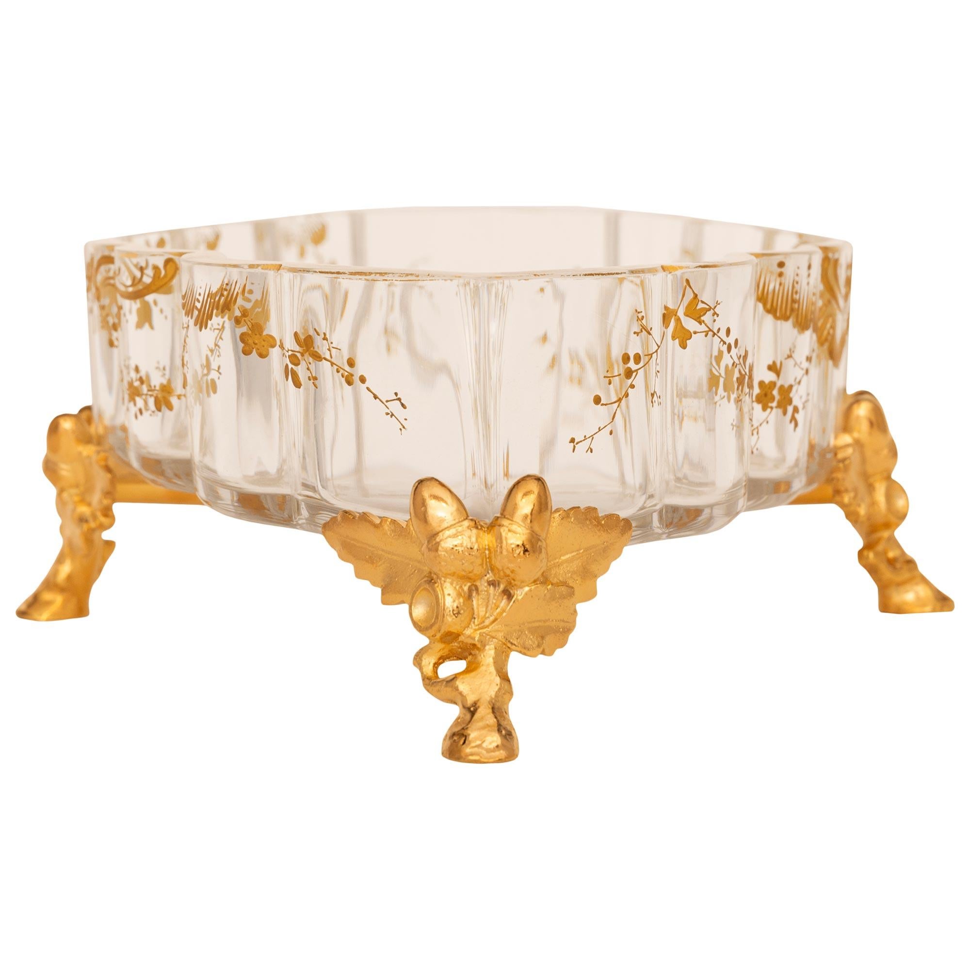 Französischer Tafelaufsatz aus St. Baccarat-Kristall und Goldbronze im Stil Louis XV. des späten 19. Jahrhunderts im Angebot 1