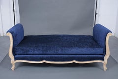 French Louis XV Style Daybed