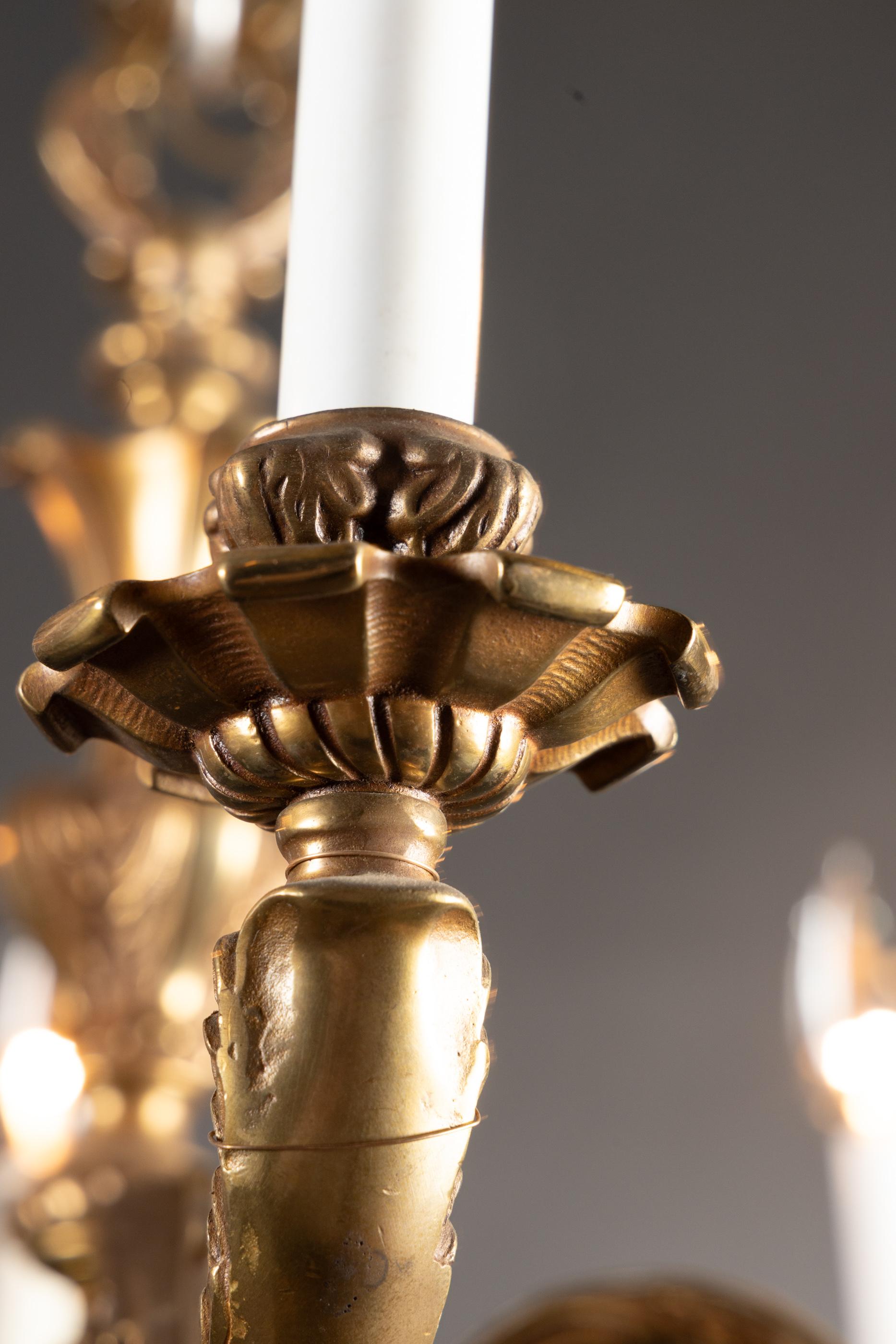 Araña francesa de bronce de finales del siglo XIX Luis XVI Francés en venta