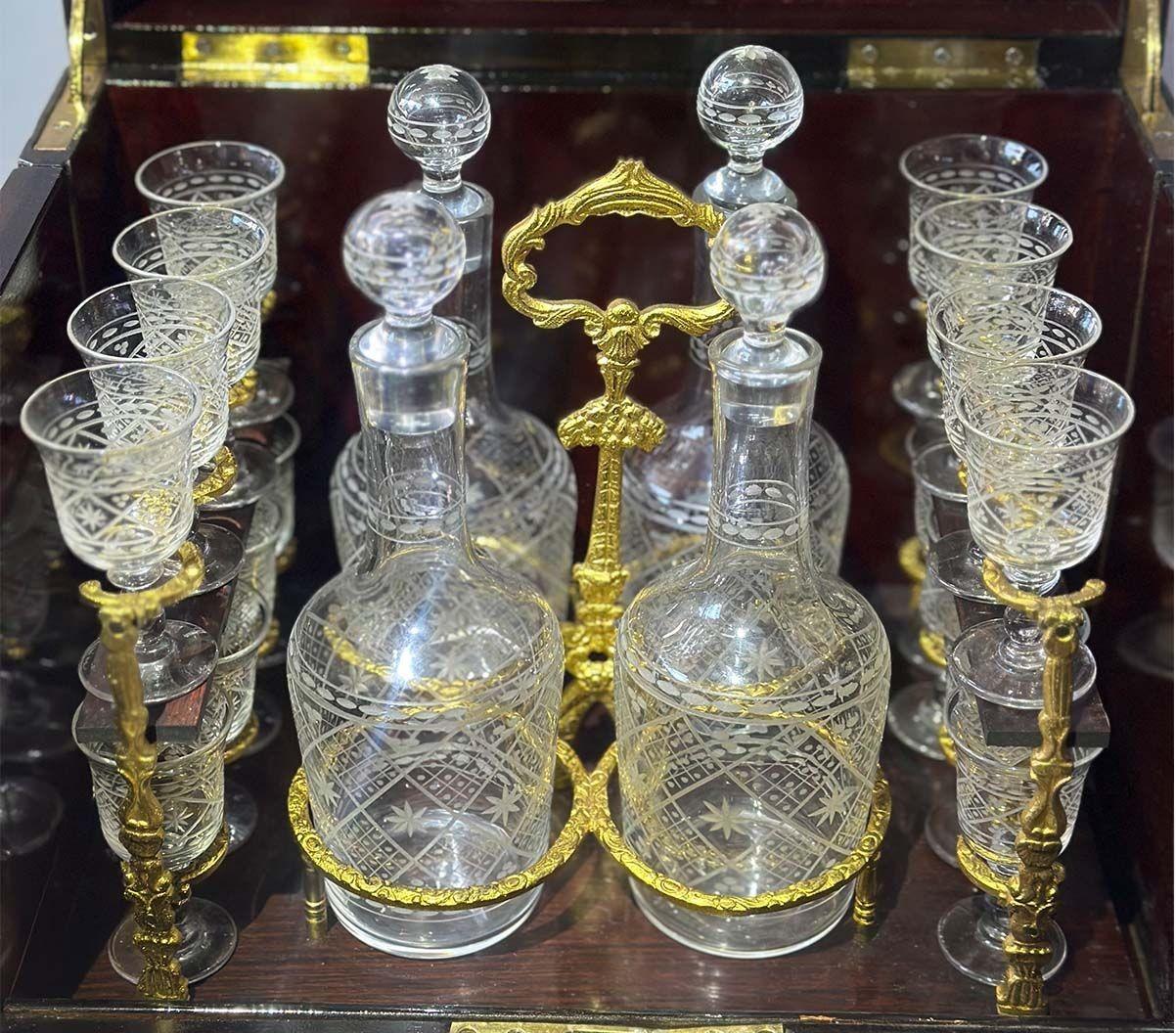 French Late 19th Century Napoleon III Cave À Liqueur In Good Condition For Sale In Los Angeles, CA