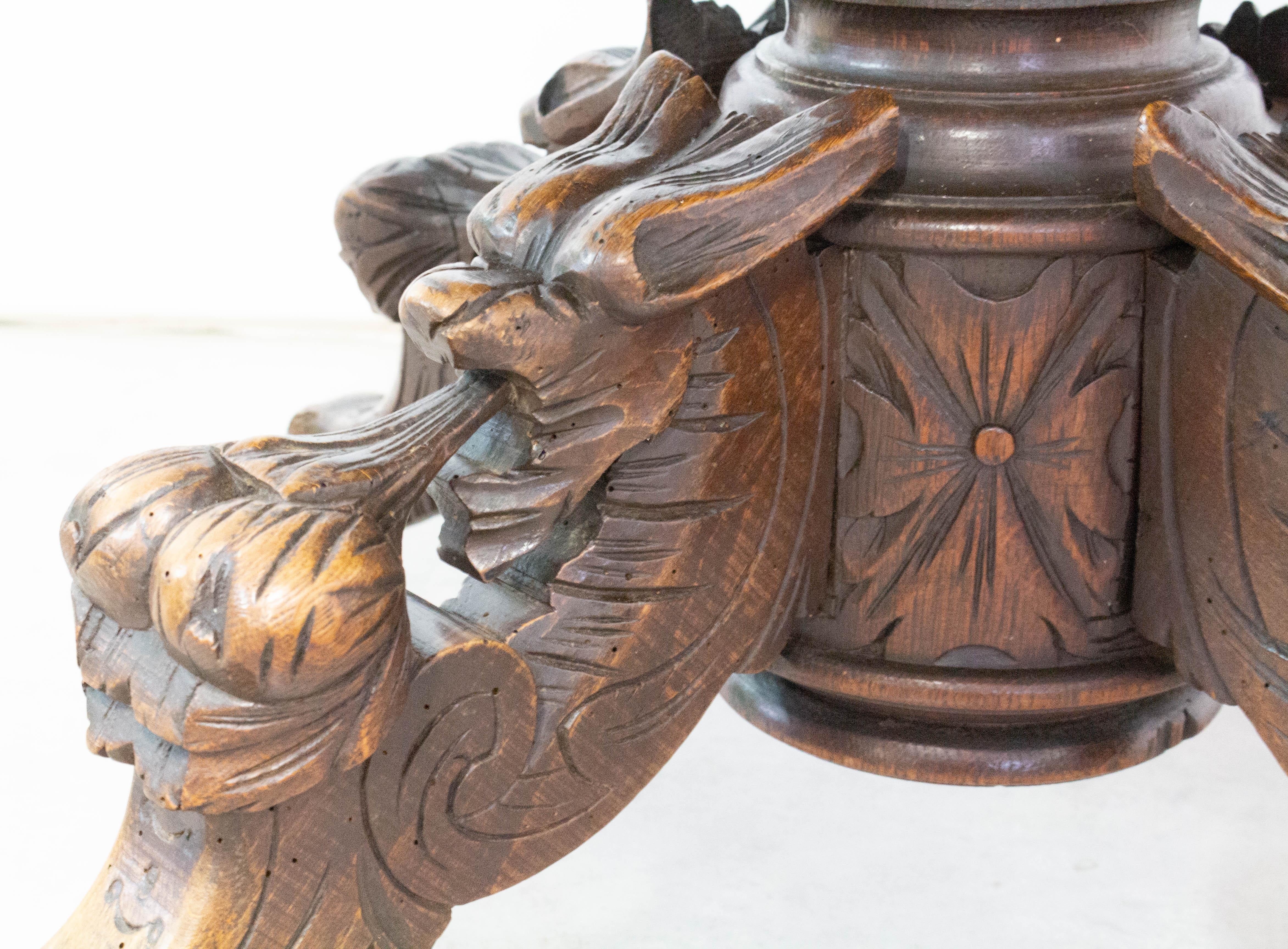 Französischer Beistelltisch des späten 19. Jahrhunderts Grotesker Pedestal-Tisch, geschnitzte Eiche im Angebot 1