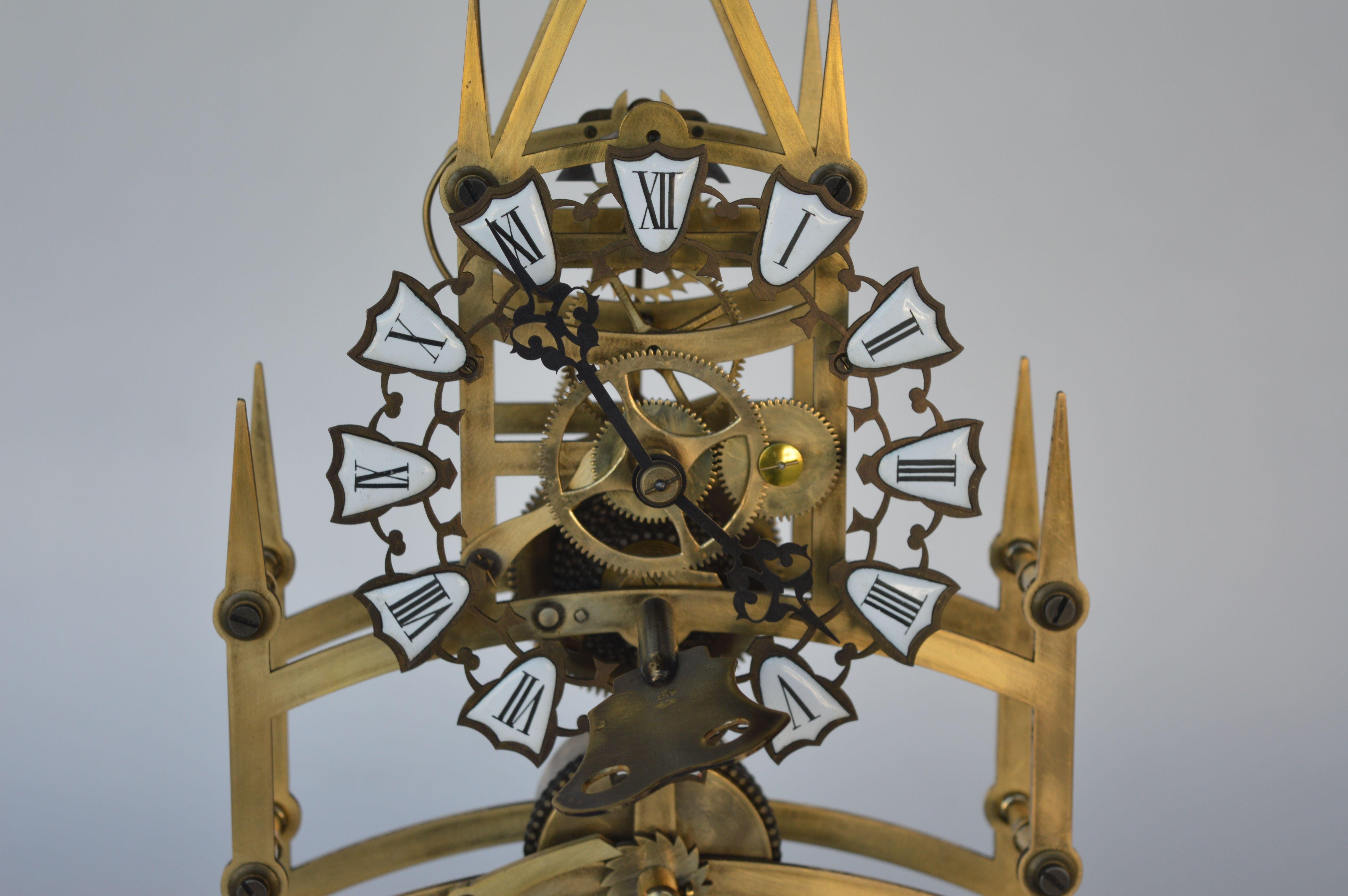 English Late 19th Century Skeleton Clock with Oval Glass Dome In Good Condition For Sale In Los Angeles, CA