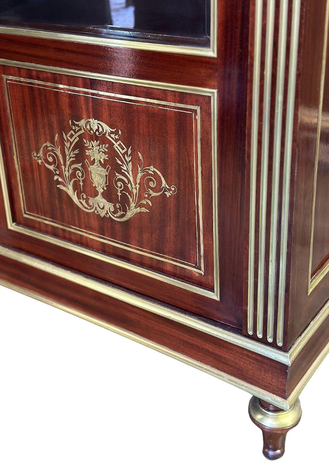 Francese Cabinet Vitrine francese della fine del XIX secolo in vendita