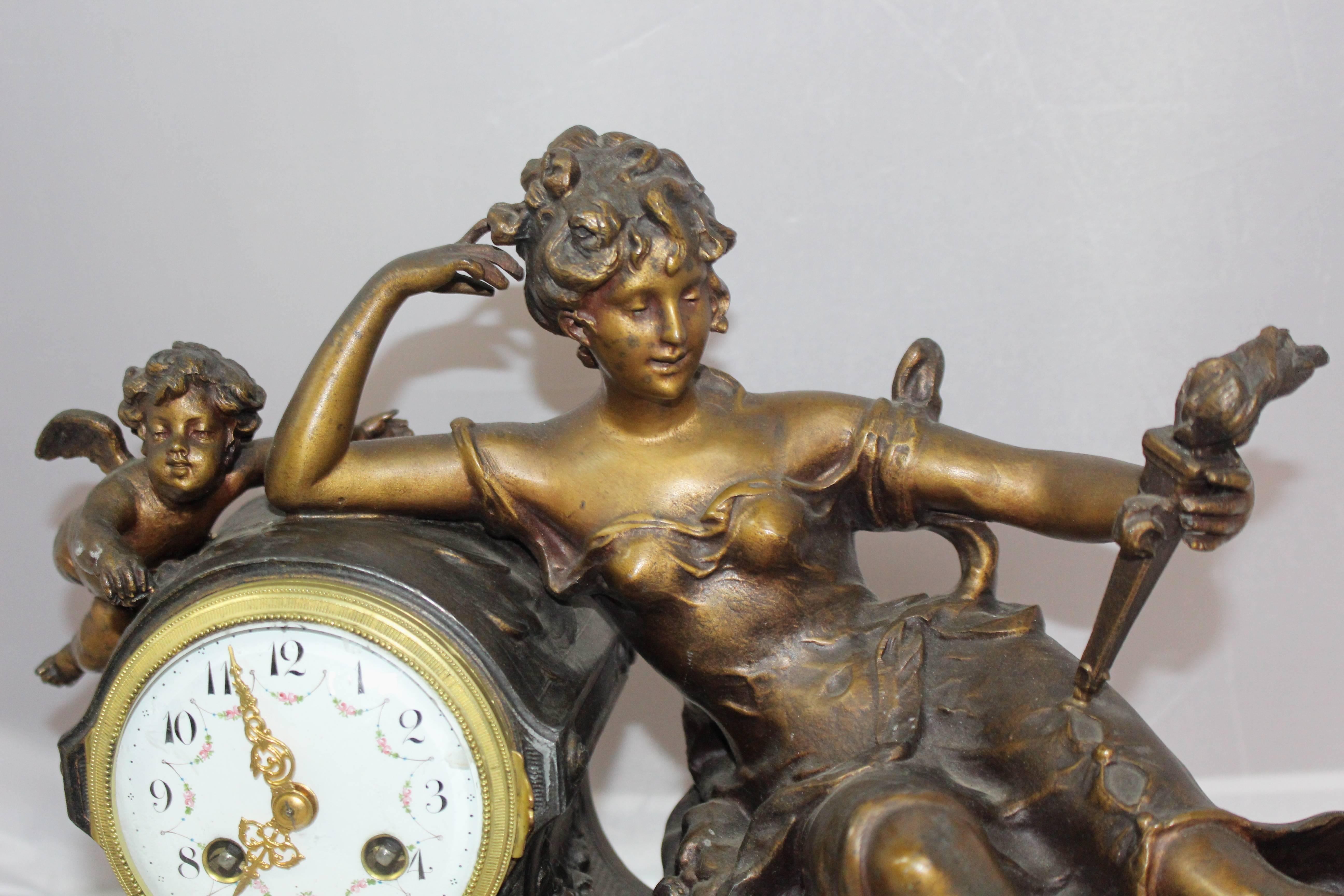 French Late 19th Century, Spelter and Rouge Marble Mantle Clock In Good Condition For Sale In Worcester, Worcestershire