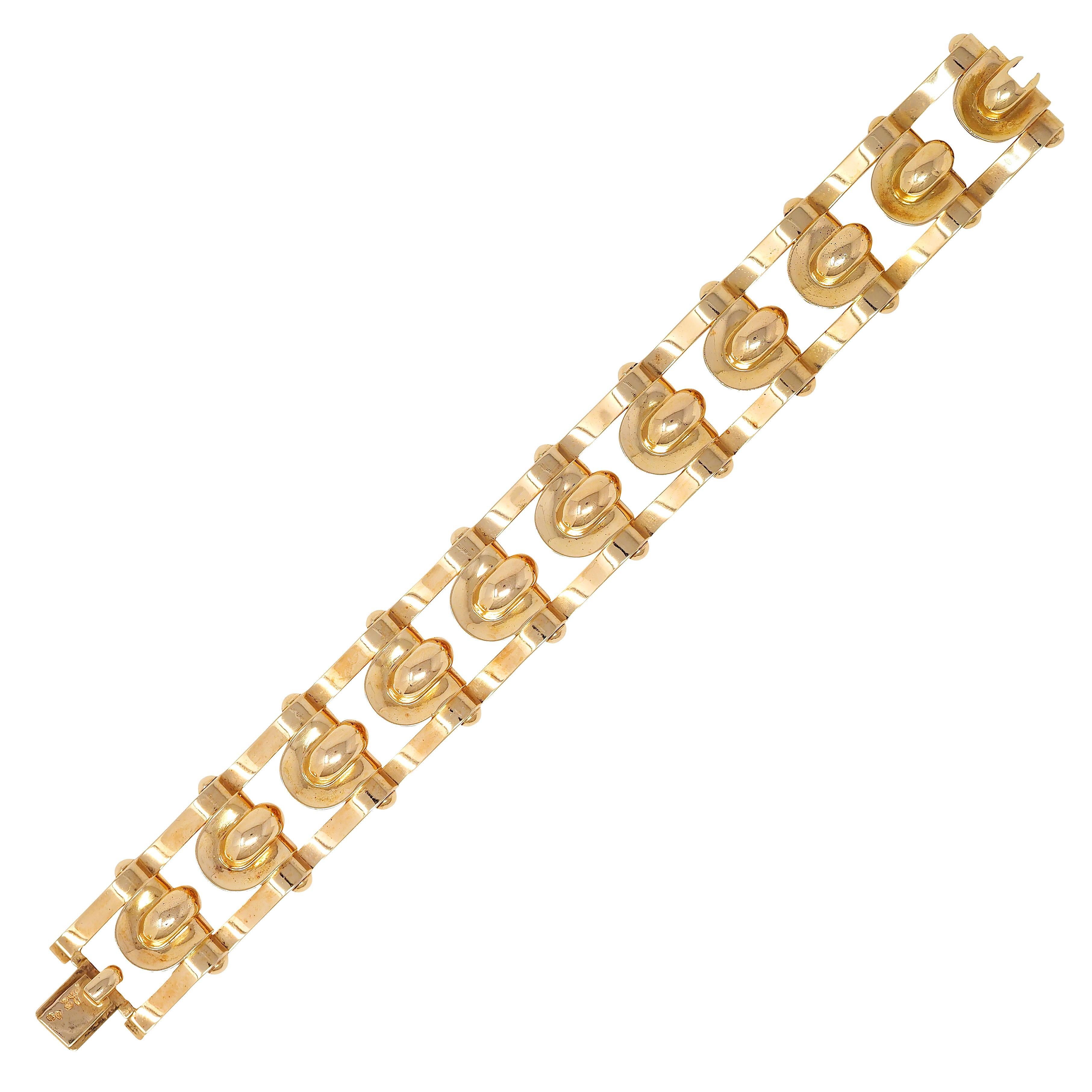 French Late Art Deco 18 Karat Yellow Gold Hinged Geometric Link Vintage Bracelet In Excellent Condition For Sale In Philadelphia, PA