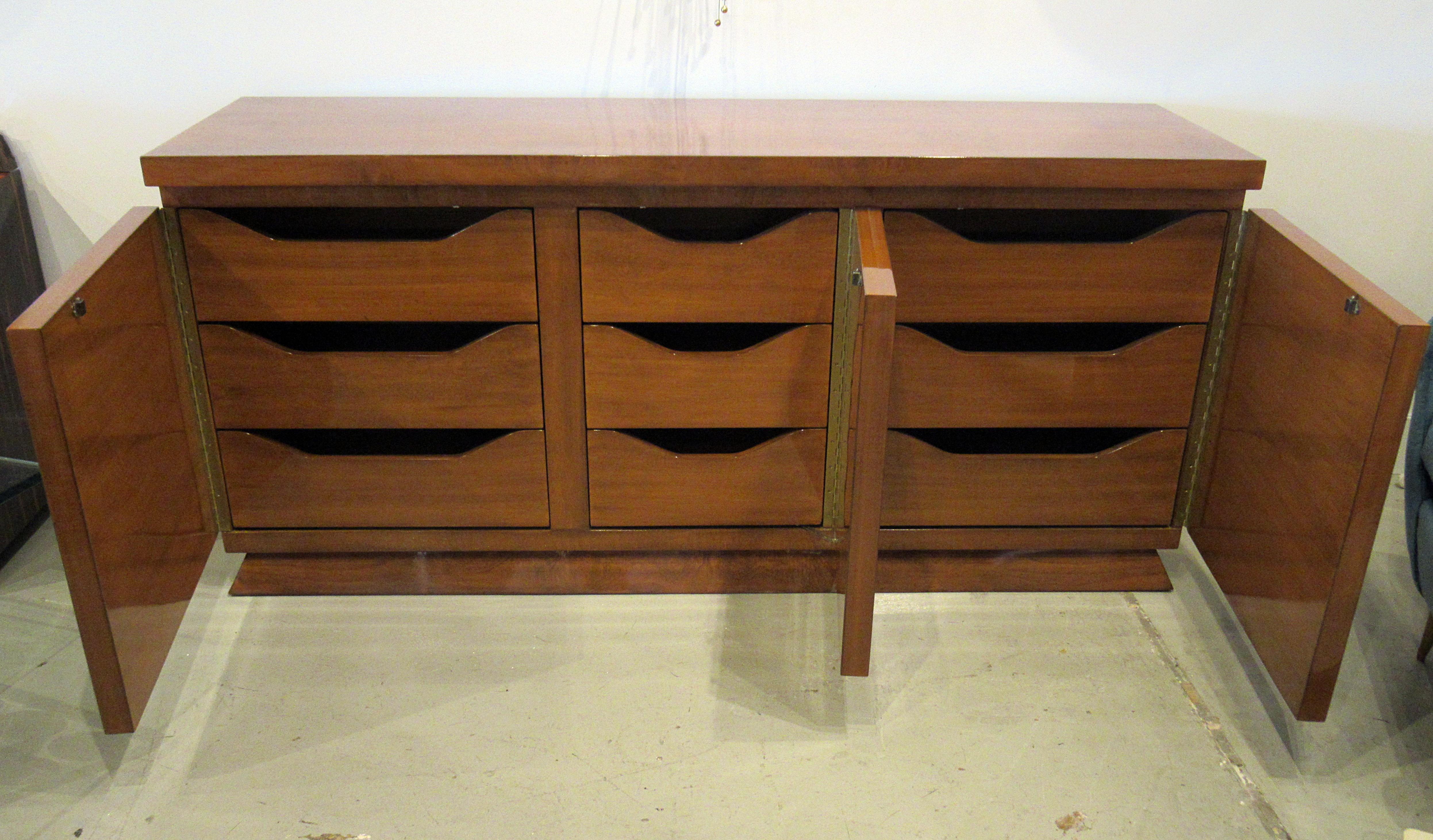 French Late Art Deco Burl Walnut Three-Door Credenza or Buffet, Andre Sornay In Excellent Condition In Hollywood, FL