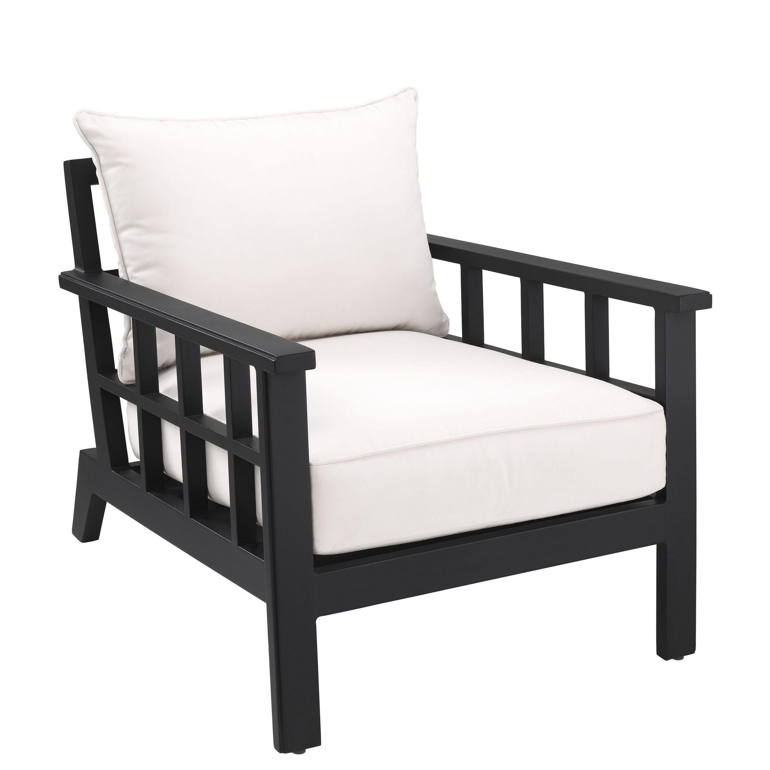 Sessel im französischen Designstil der 1940er Jahre aus schwarz lackiertem Metall und weißem Stoff für den Außenbereich.