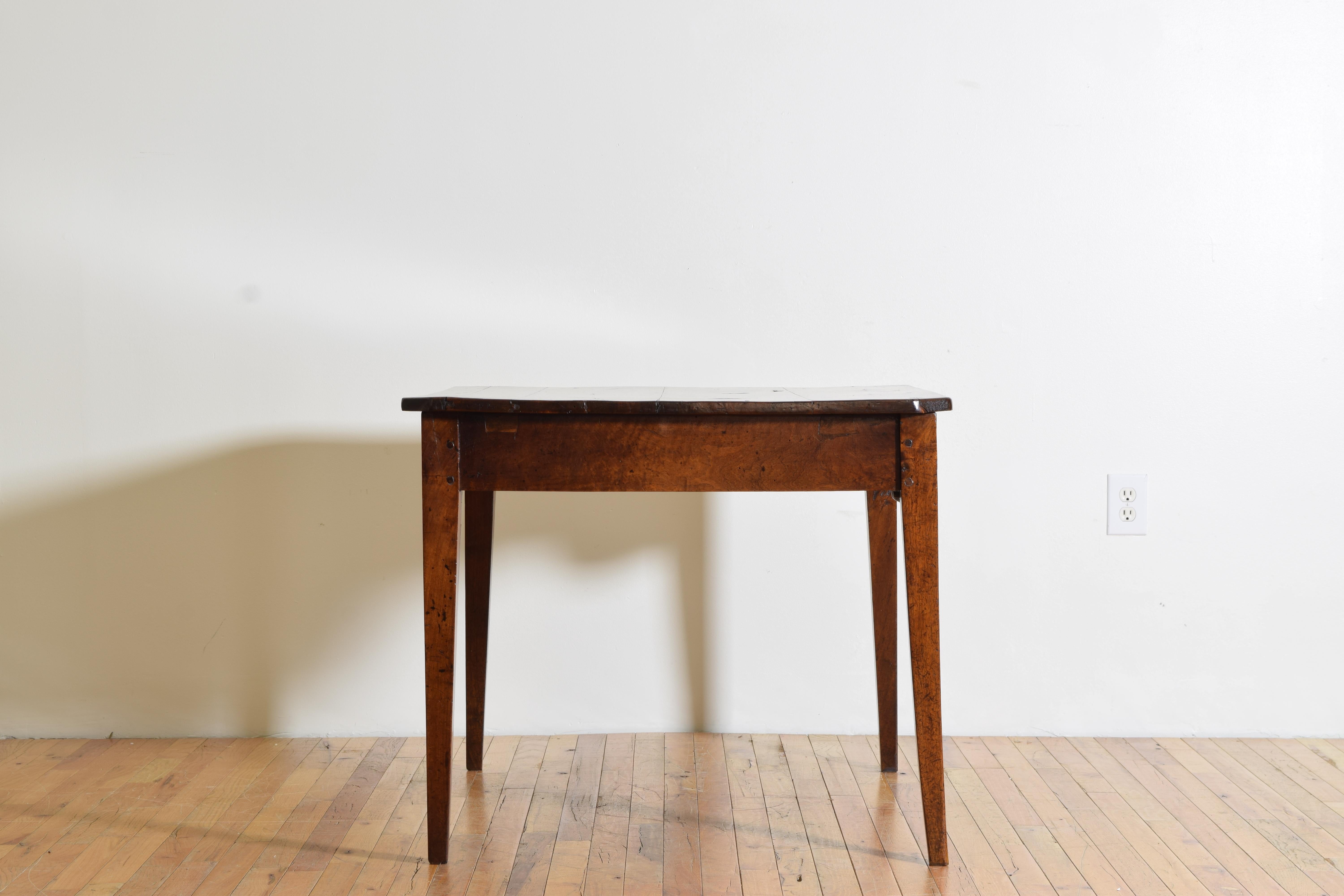French Late Neoclassic Walnut 1-Drawer Writing Table In Good Condition In Atlanta, GA