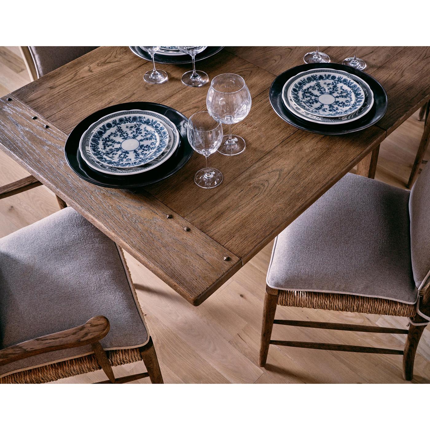 Table de salle à manger française, châtaignier en vente 1