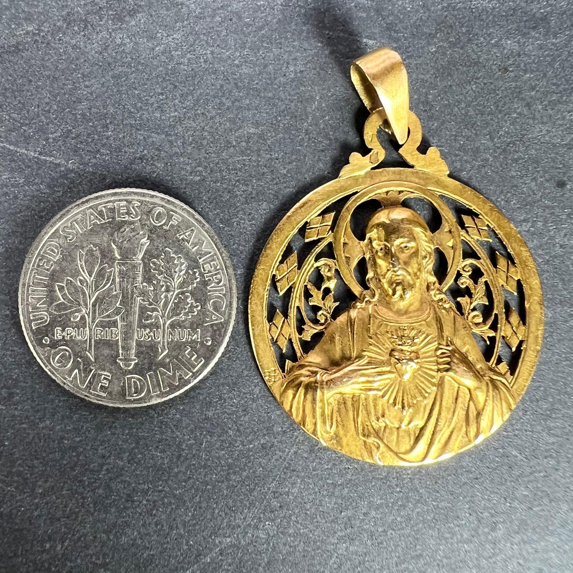 French Lavrillier Sacred Heart Madonna and Child 18K Yellow Gold Medal Pendant For Sale 5