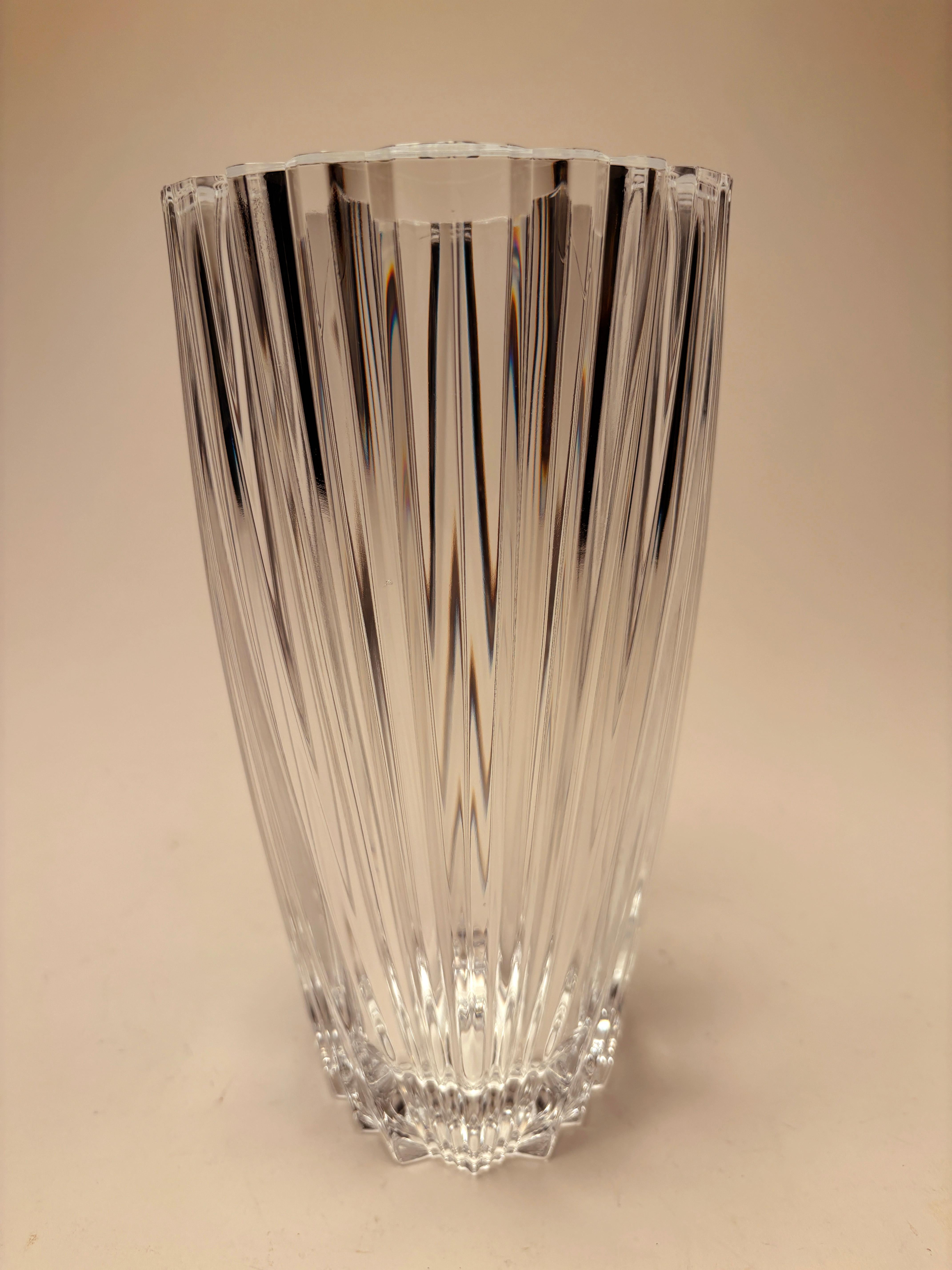French Lead Crystal d’Argues Nocturne Vase In Good Condition For Sale In Louisville, KY