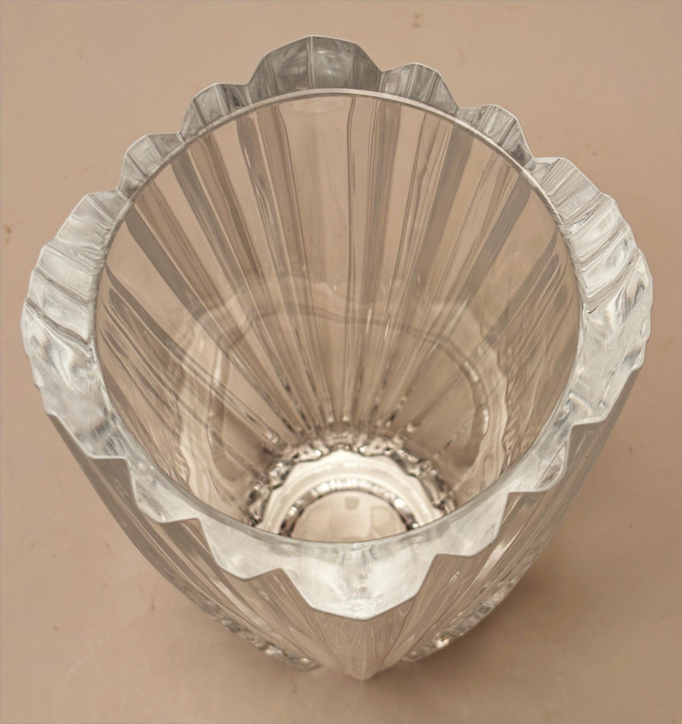French Lead Crystal d’Argues Nocturne Vase For Sale 1