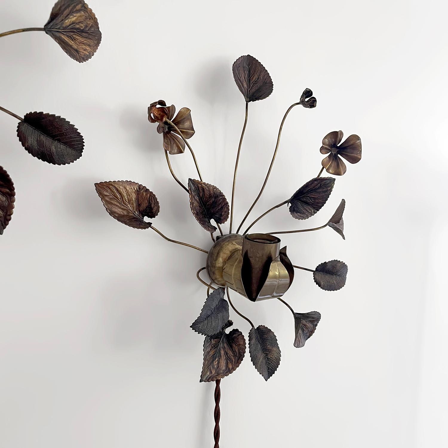 Applique floreali francesi a foglie e fiori in bronzo in vendita 1