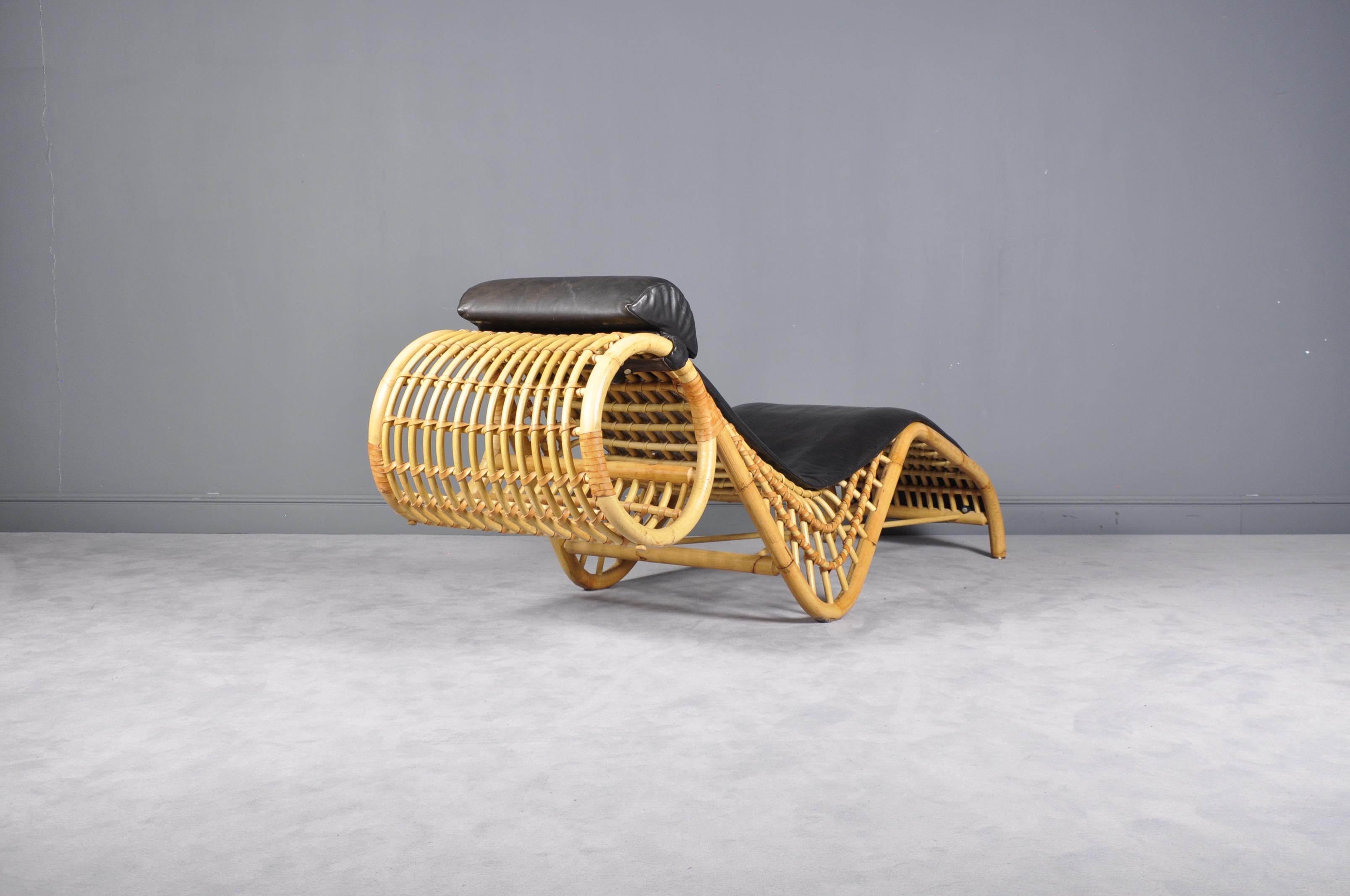 Late 20th Century French Leather and Bamboo Chaise Longue, 1970s