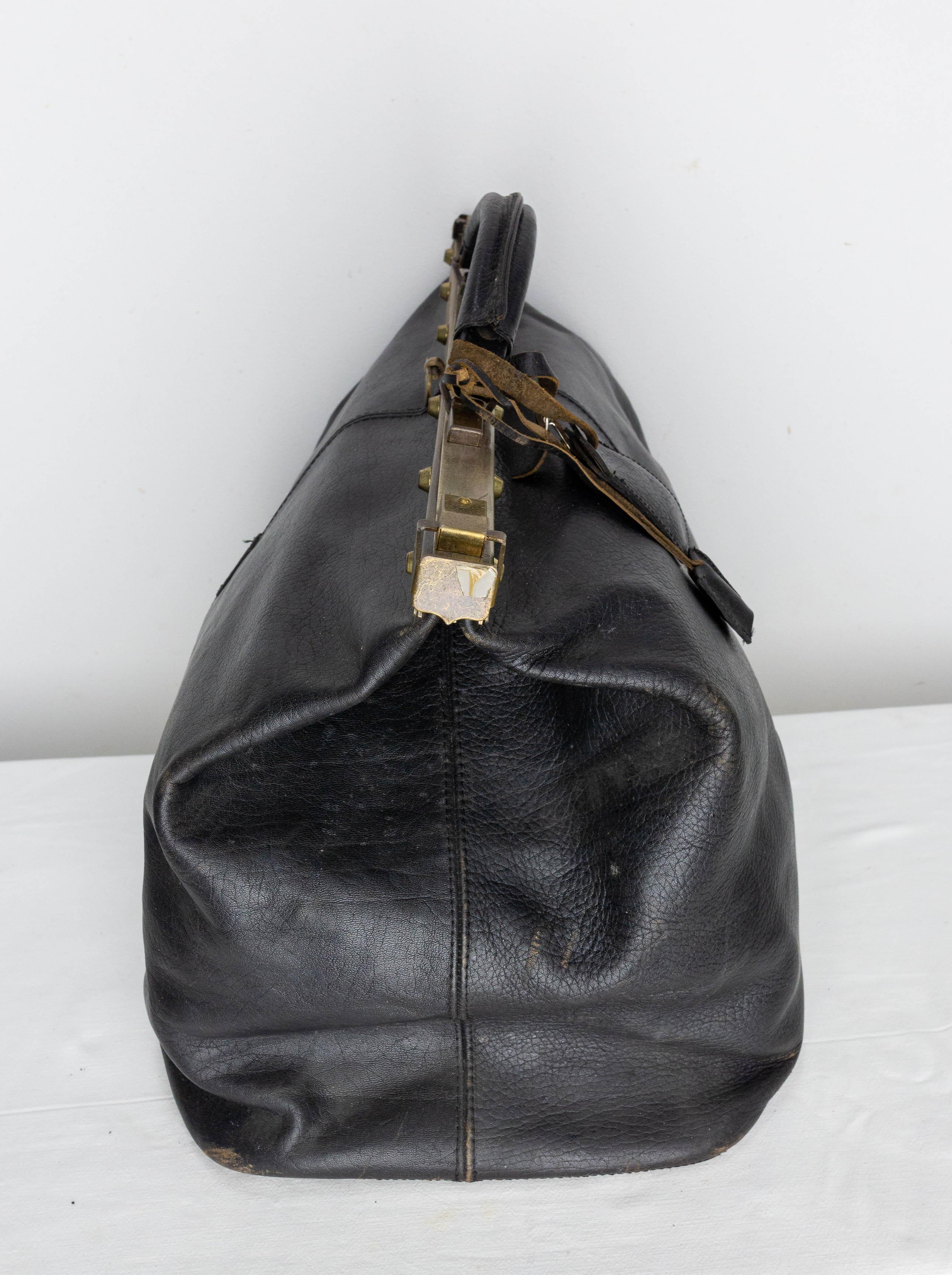 Mid-20th Century French Leather and Brass Travel Bag Sac De Diligence IMA, Mid-Century