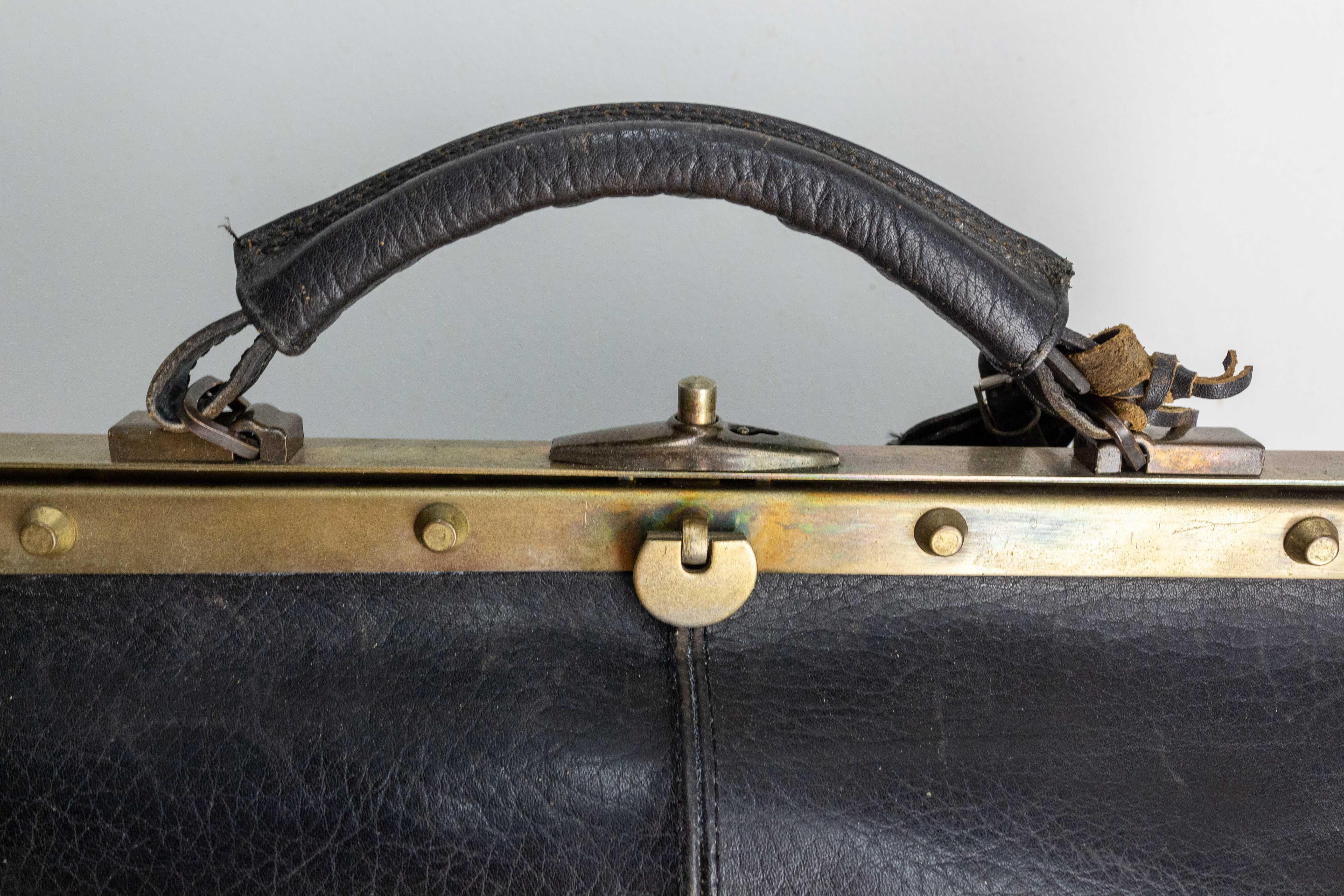 French Leather and Brass Travel Bag Sac De Diligence IMA, Mid-Century 2