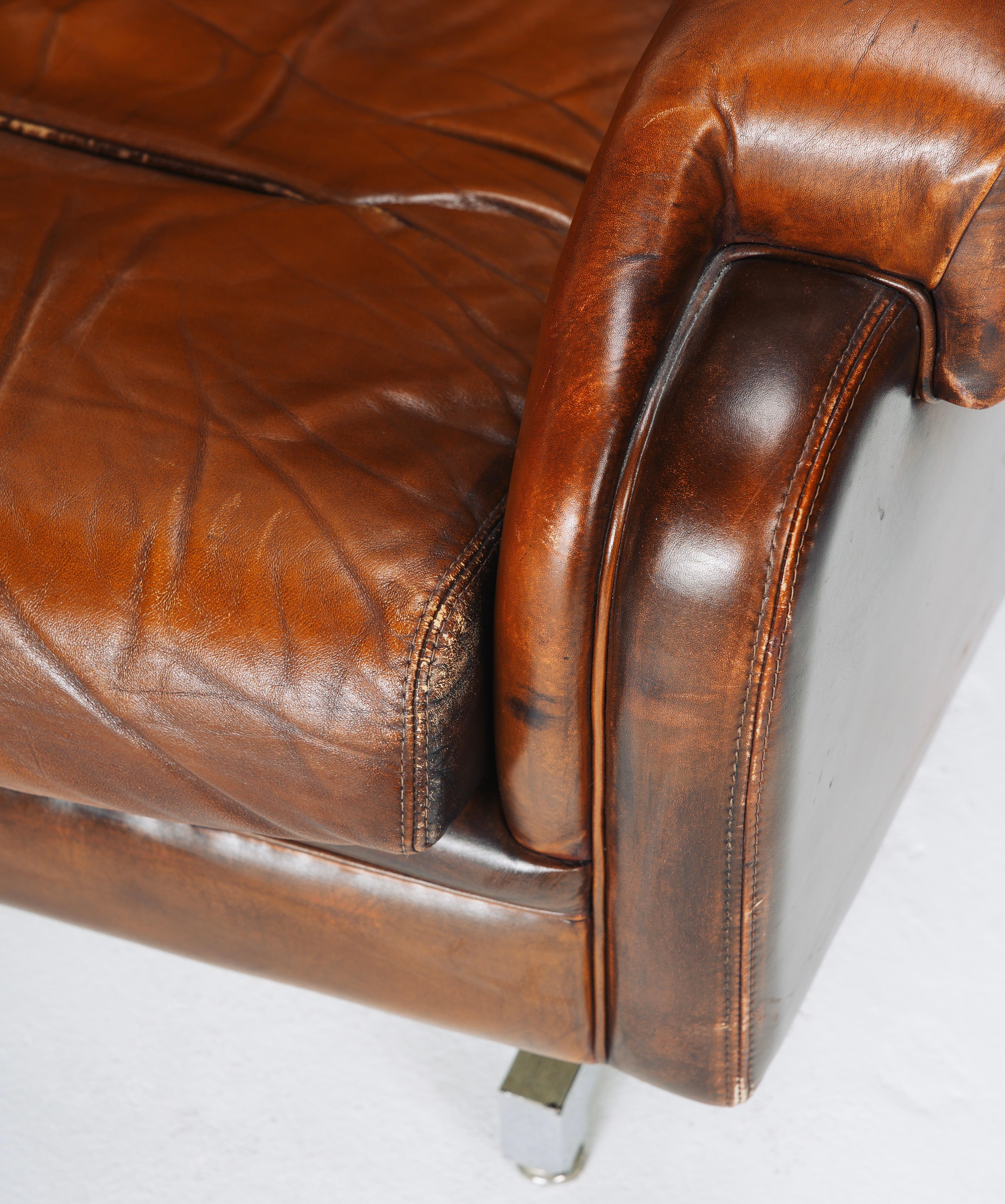 Französische Leder- und Chromsessel - zwei verfügbar im Angebot 6