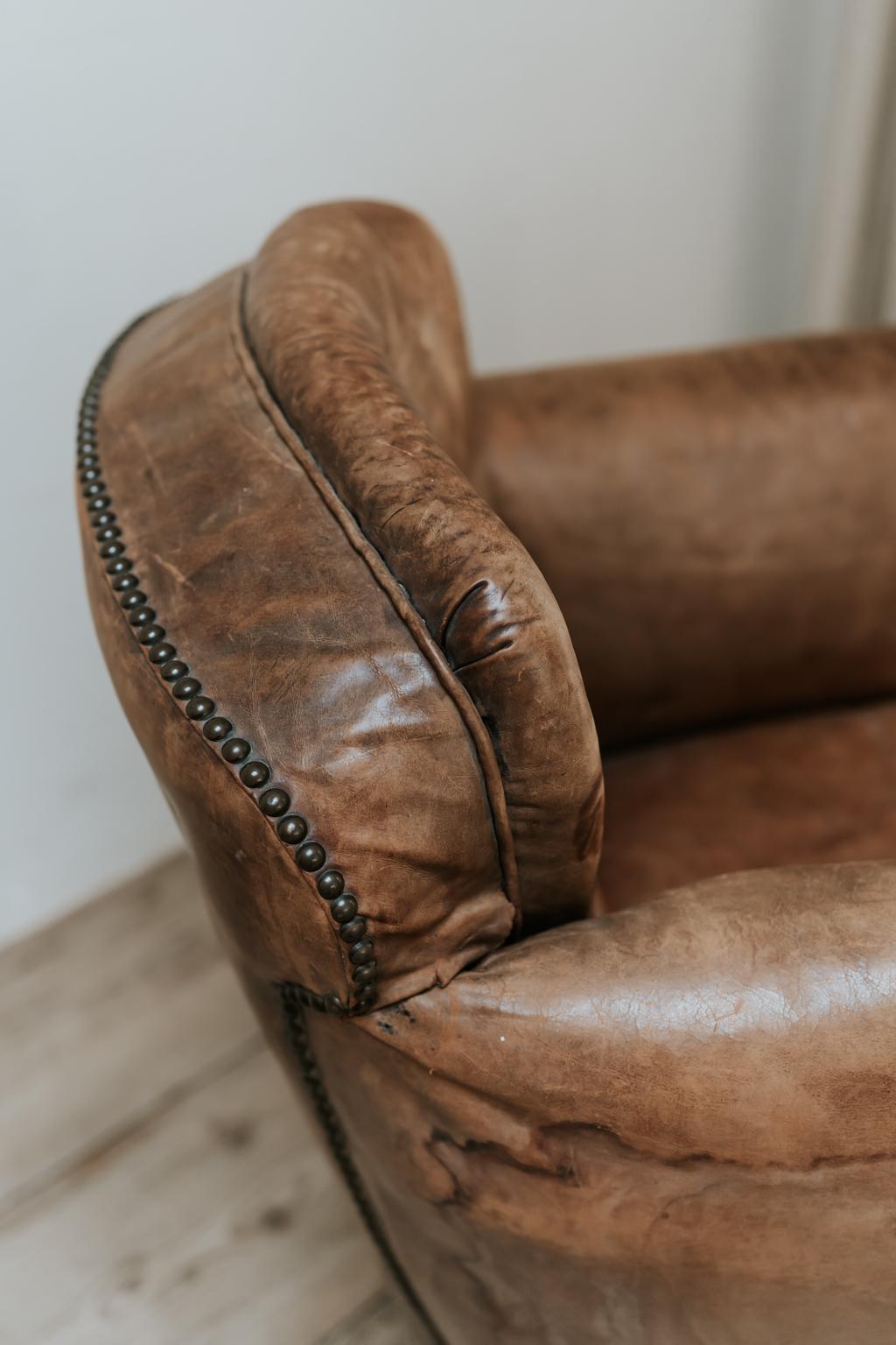 French Leather Armchair/Clubchair from the 1930s 10