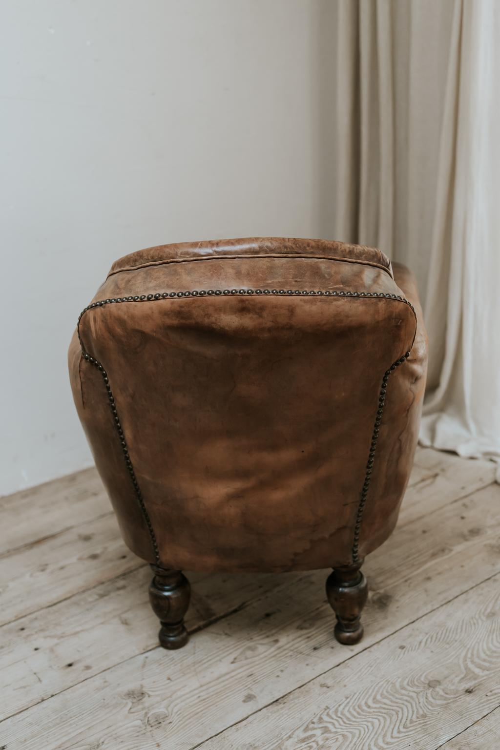 French Leather Armchair/Clubchair from the 1930s 11