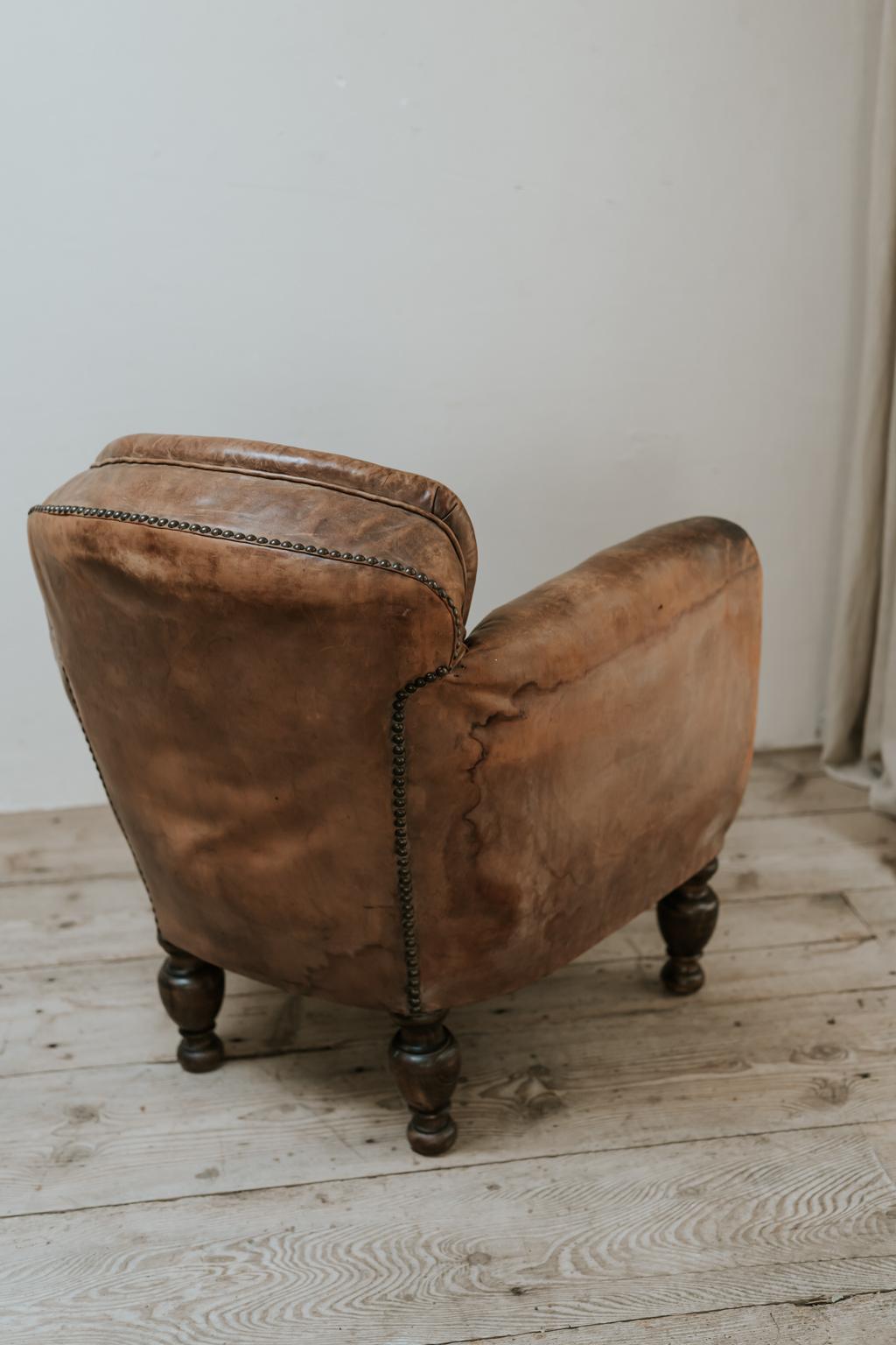 French Leather Armchair/Clubchair from the 1930s 12