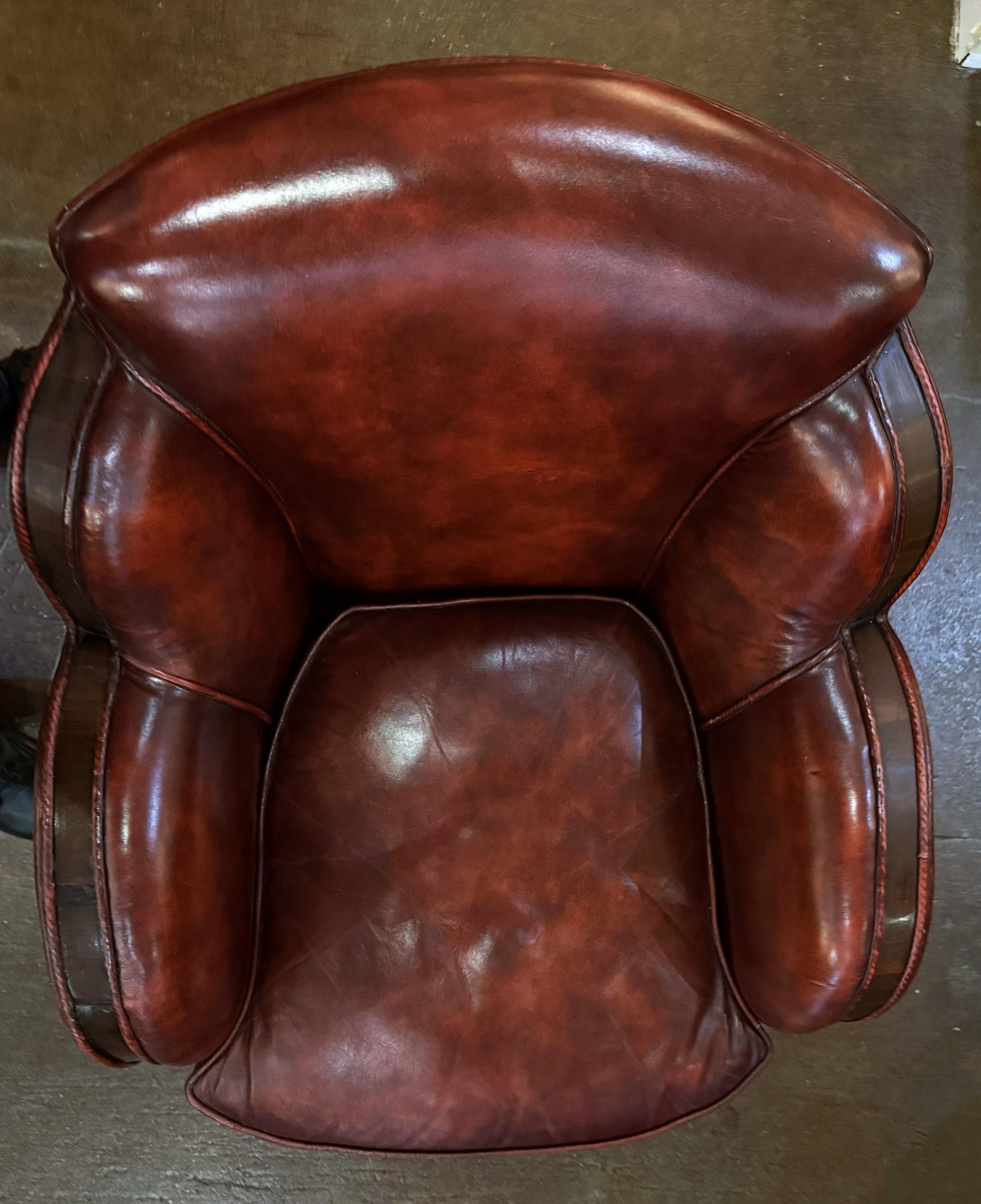 Sillón de cuero francés de la época Art Déco en venta 3