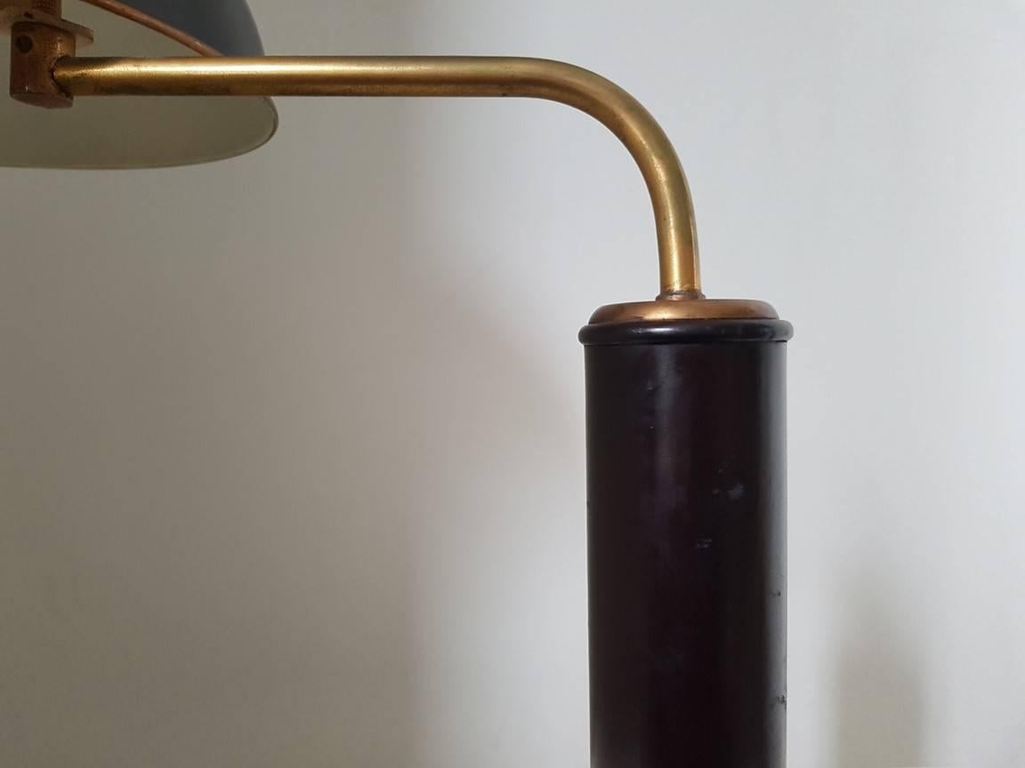 Français Lampe de bureau en cuir Art Déco française par Kirby Beard en vente
