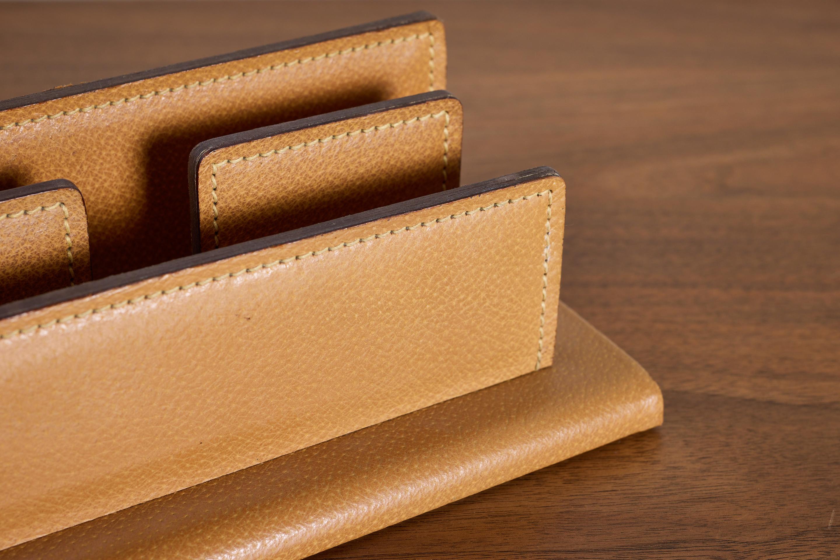 Französischer Leder-Schreibtisch-Organizer von Le Tanneur im Angebot 9