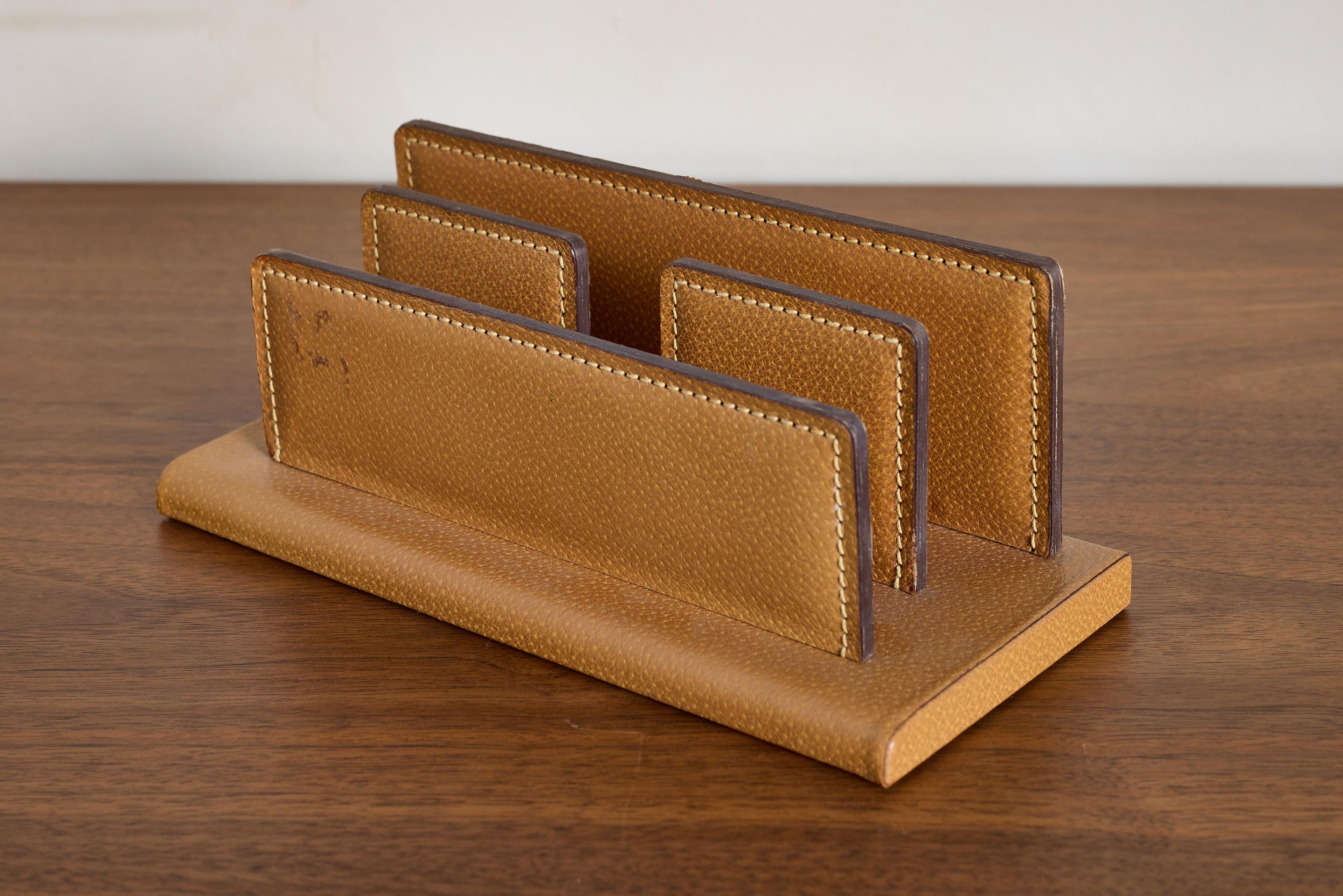 Französischer Leder-Schreibtisch-Organizer von Le Tanneur im Angebot 12