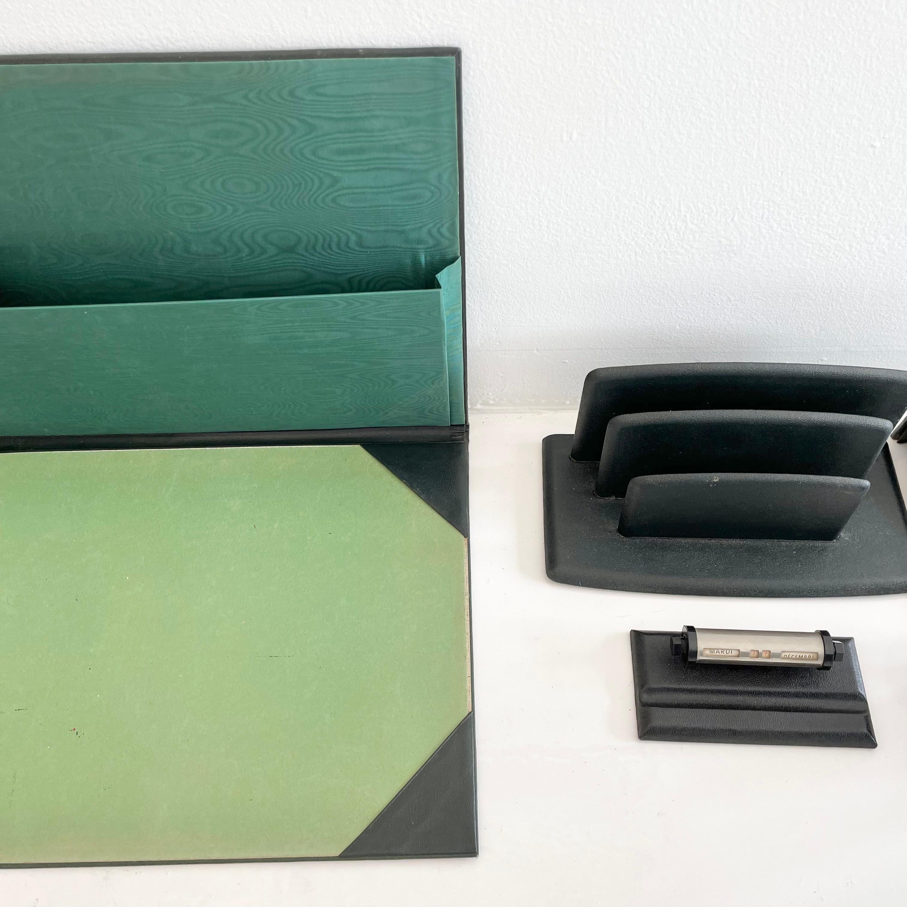 Schreibtisch-Set aus französischem Leder von Le Tanneur im Angebot 2
