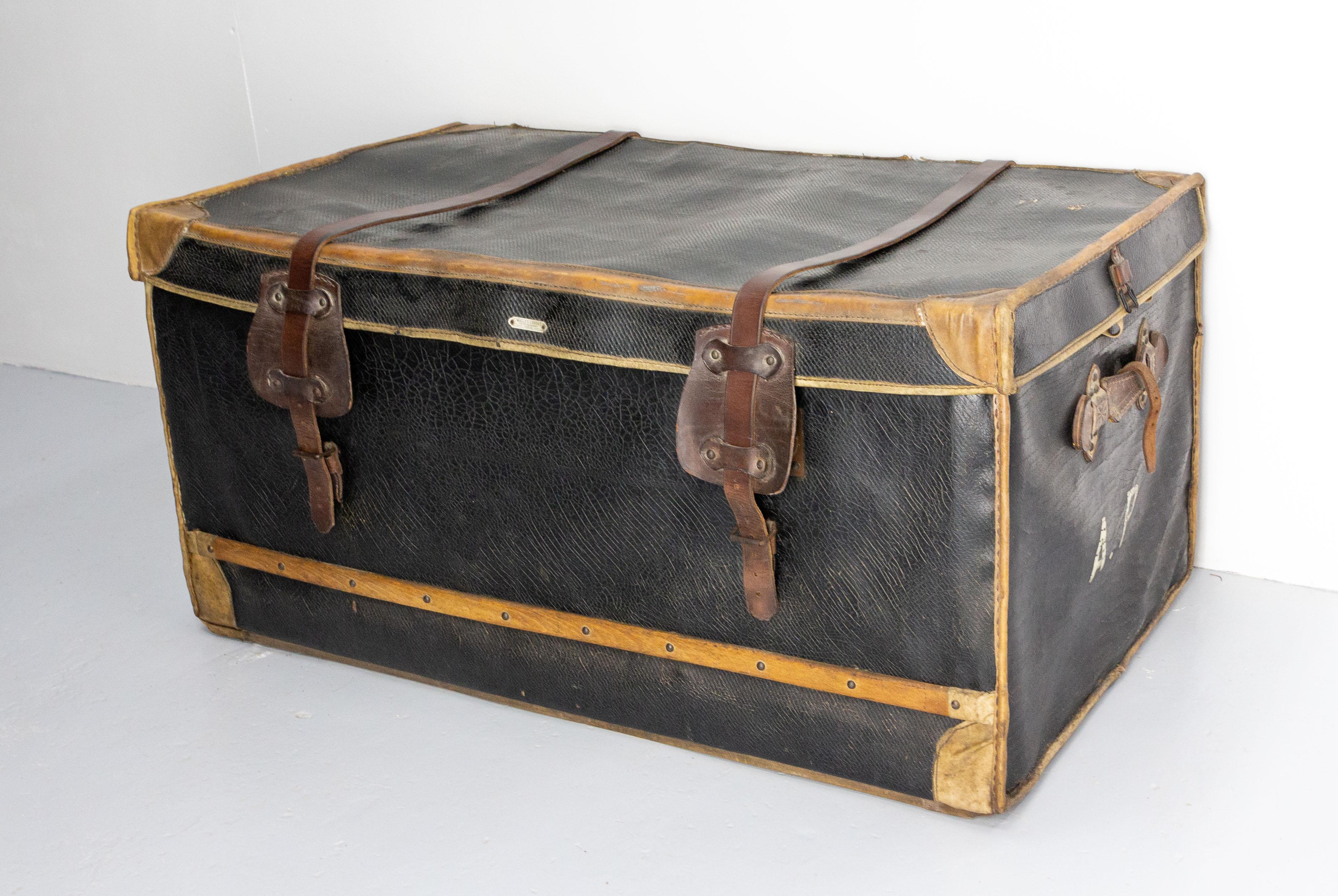 19th Century French Leather Trunk with Original Train Labels Paris to Chantilly, Late 19th C For Sale
