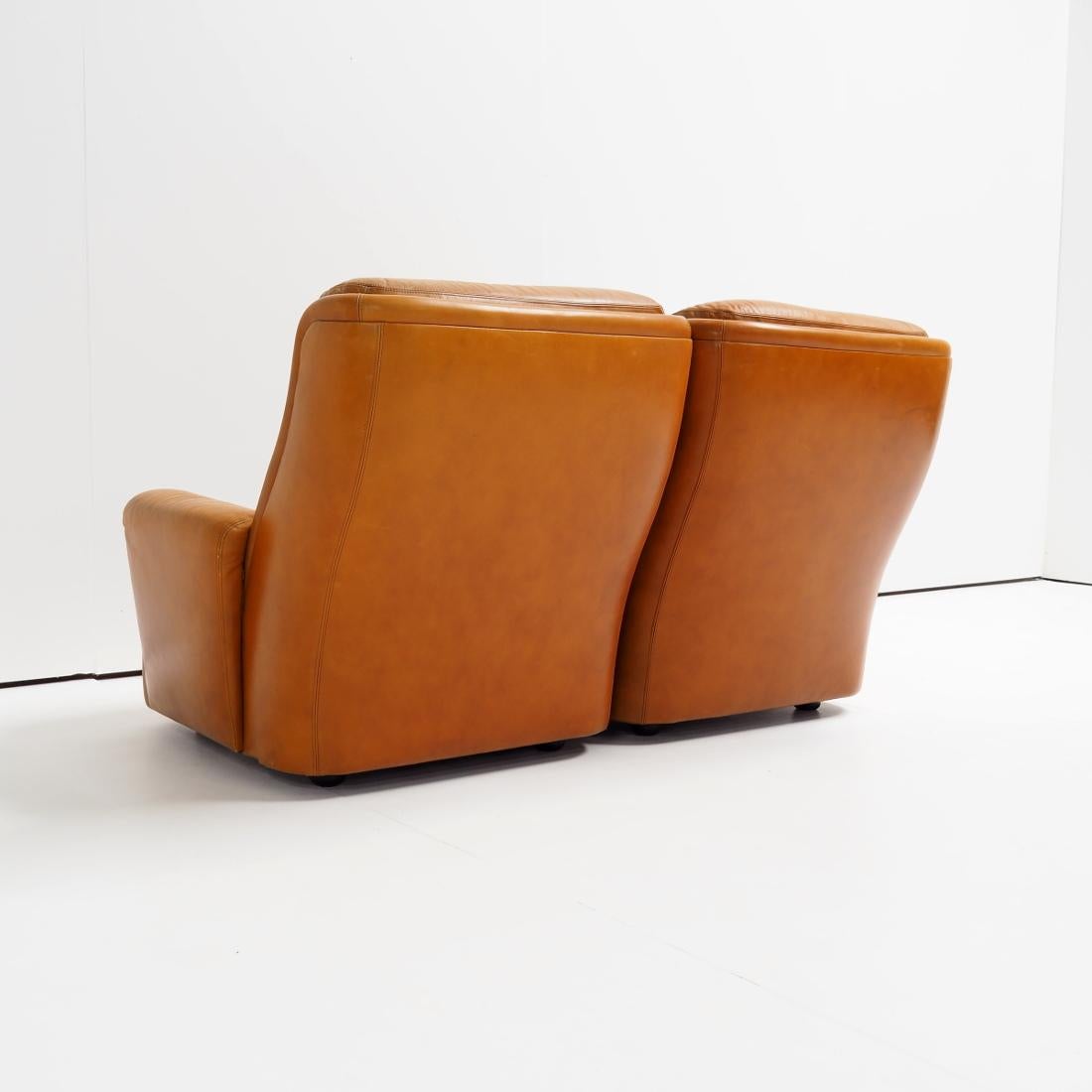 Late 20th Century French Leather Two-Seater by Michel Cadestin for Airborne For Sale