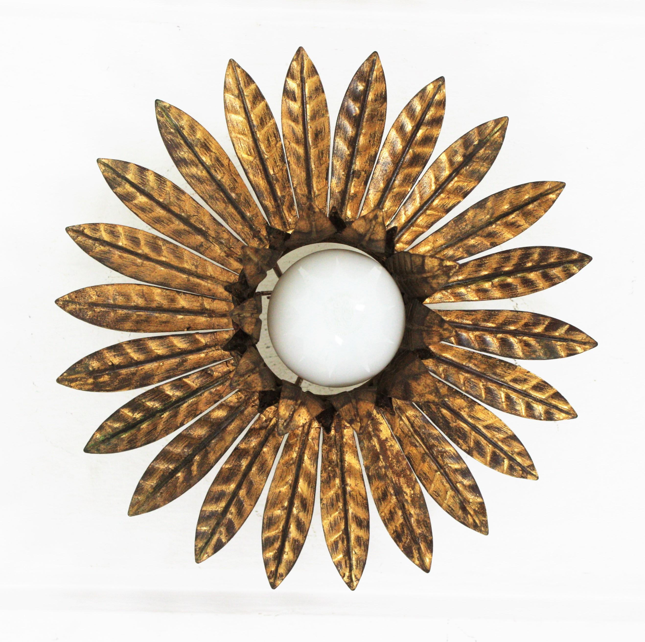 French Leaves Bouquet Crown Ceiling Light Fixture in Gilt Iron, 1940s For Sale 3