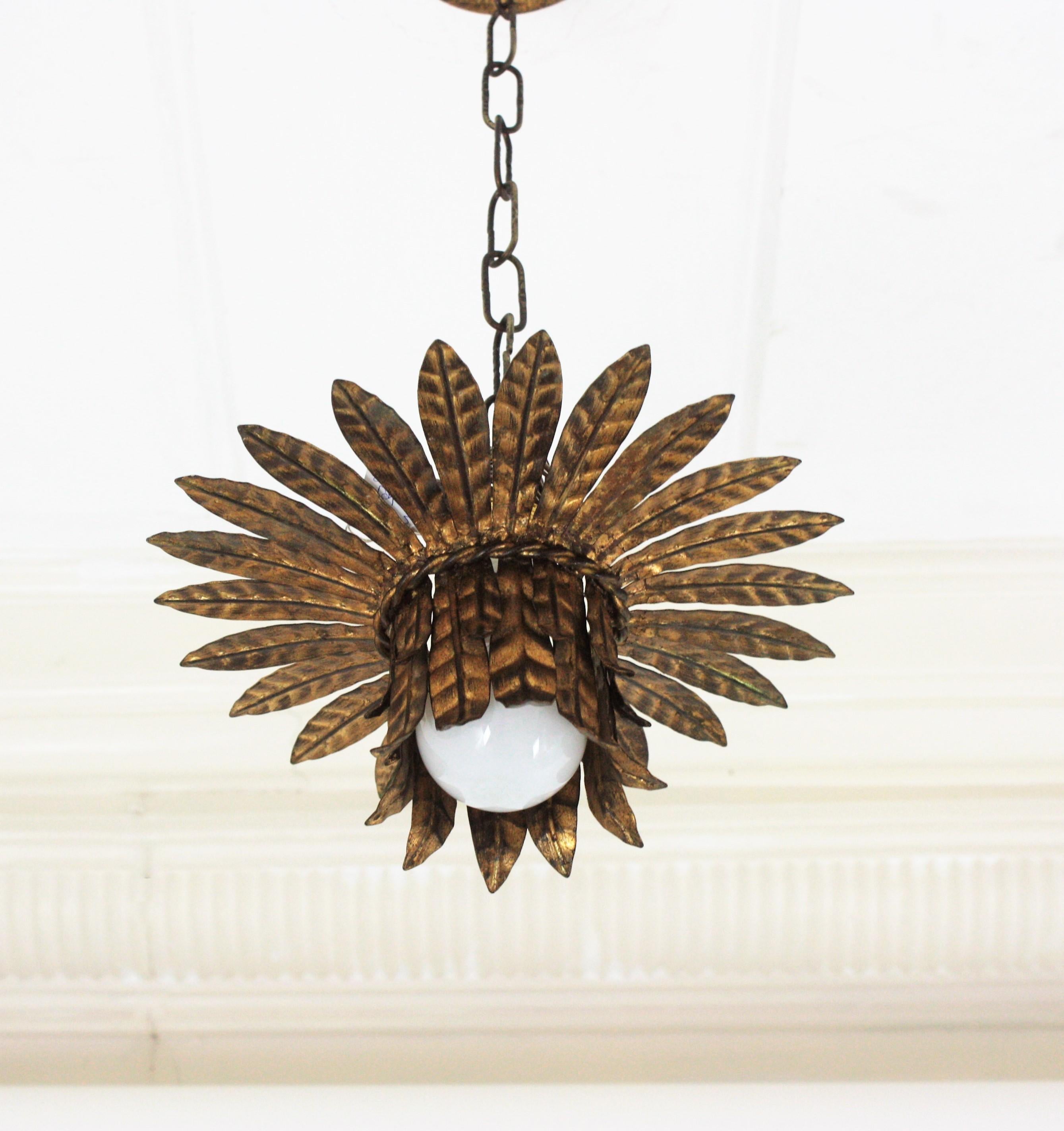 French Leaves Bouquet Crown Ceiling Light Fixture in Gilt Iron, 1940s In Good Condition For Sale In Barcelona, ES