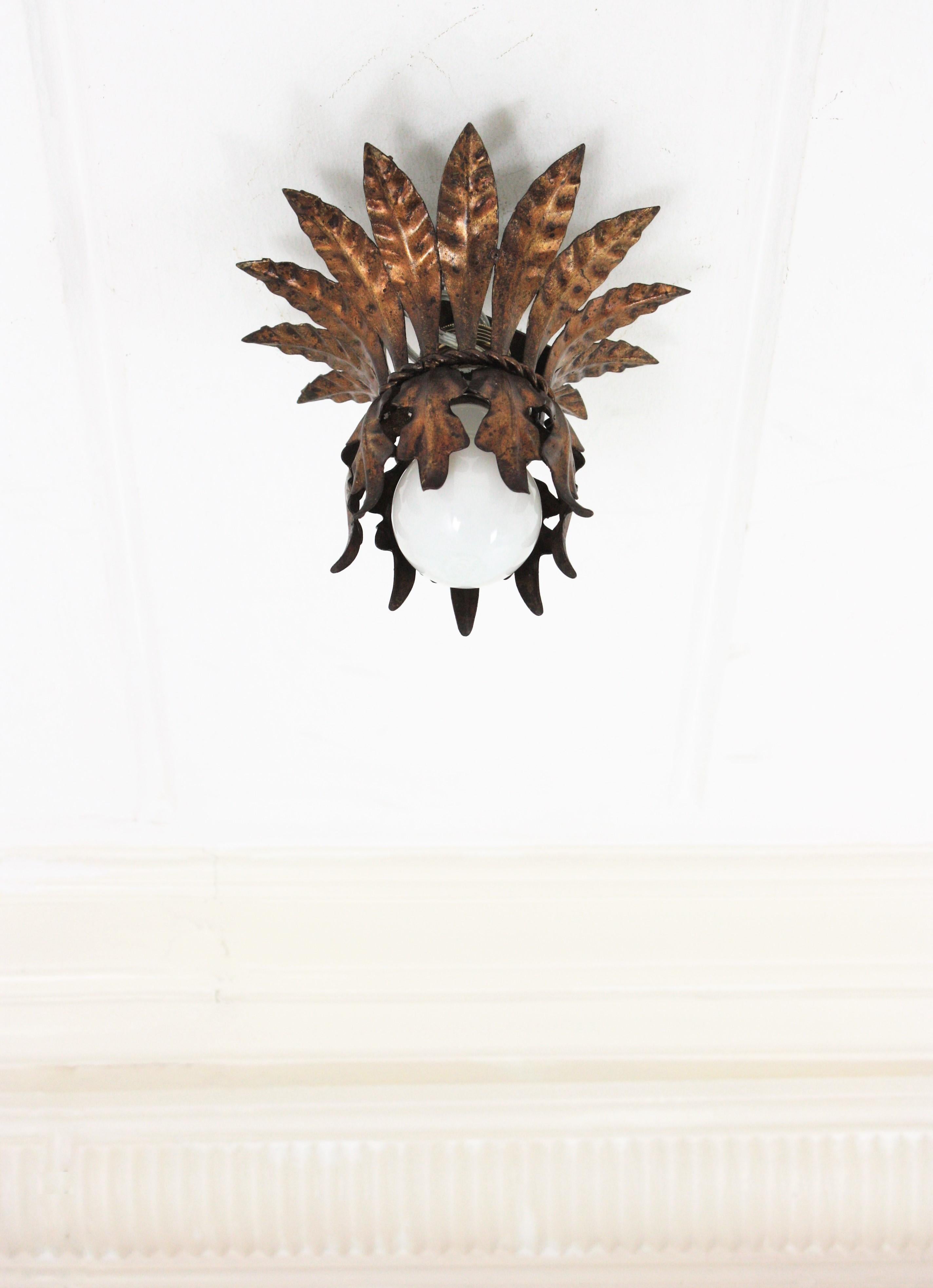 French Leaves Bouquet Crown Ceiling Light Fixture in Gilt Metal, 1940s 2