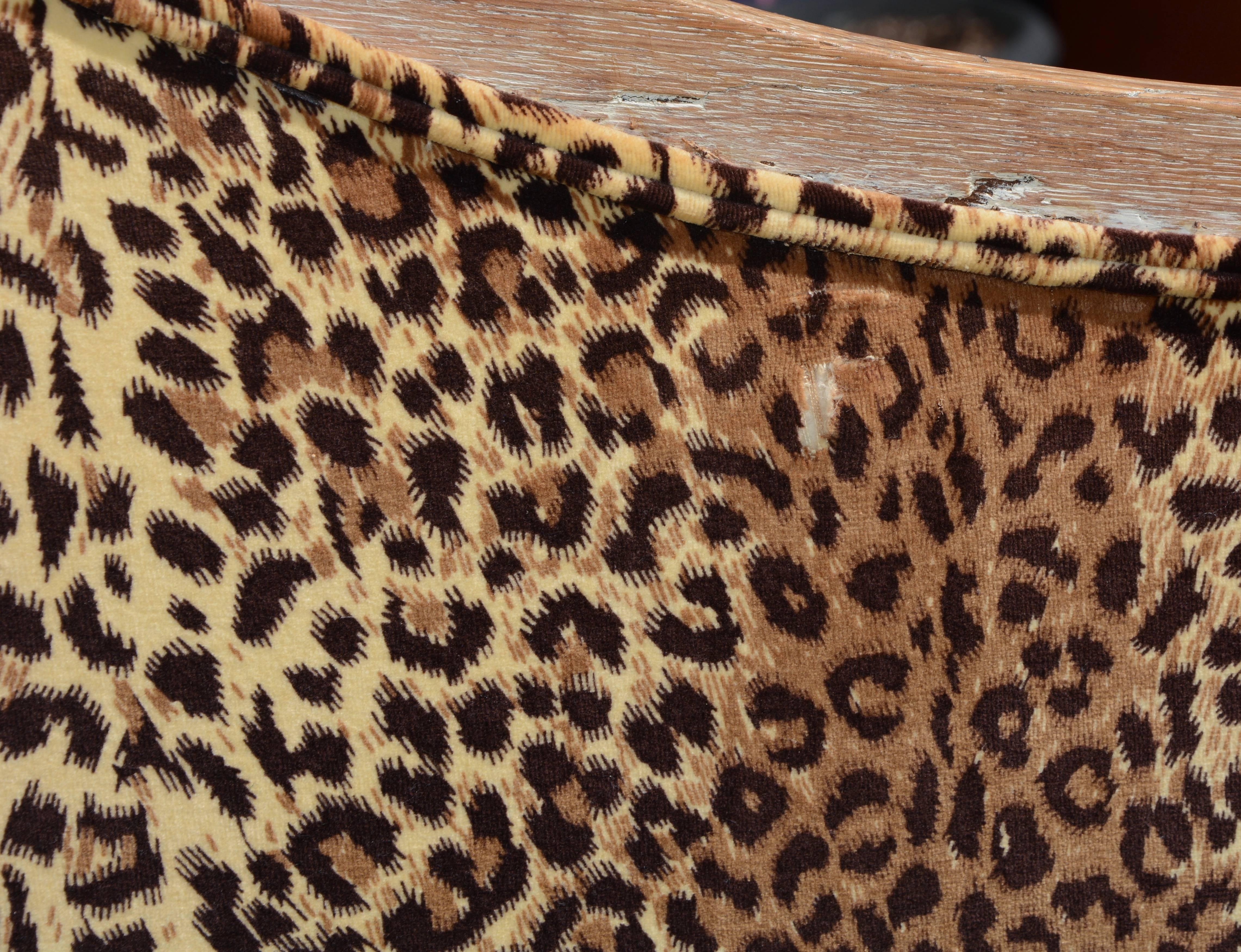 Hand-Crafted French Leopard Print Velvet Chaise Lounge For Sale