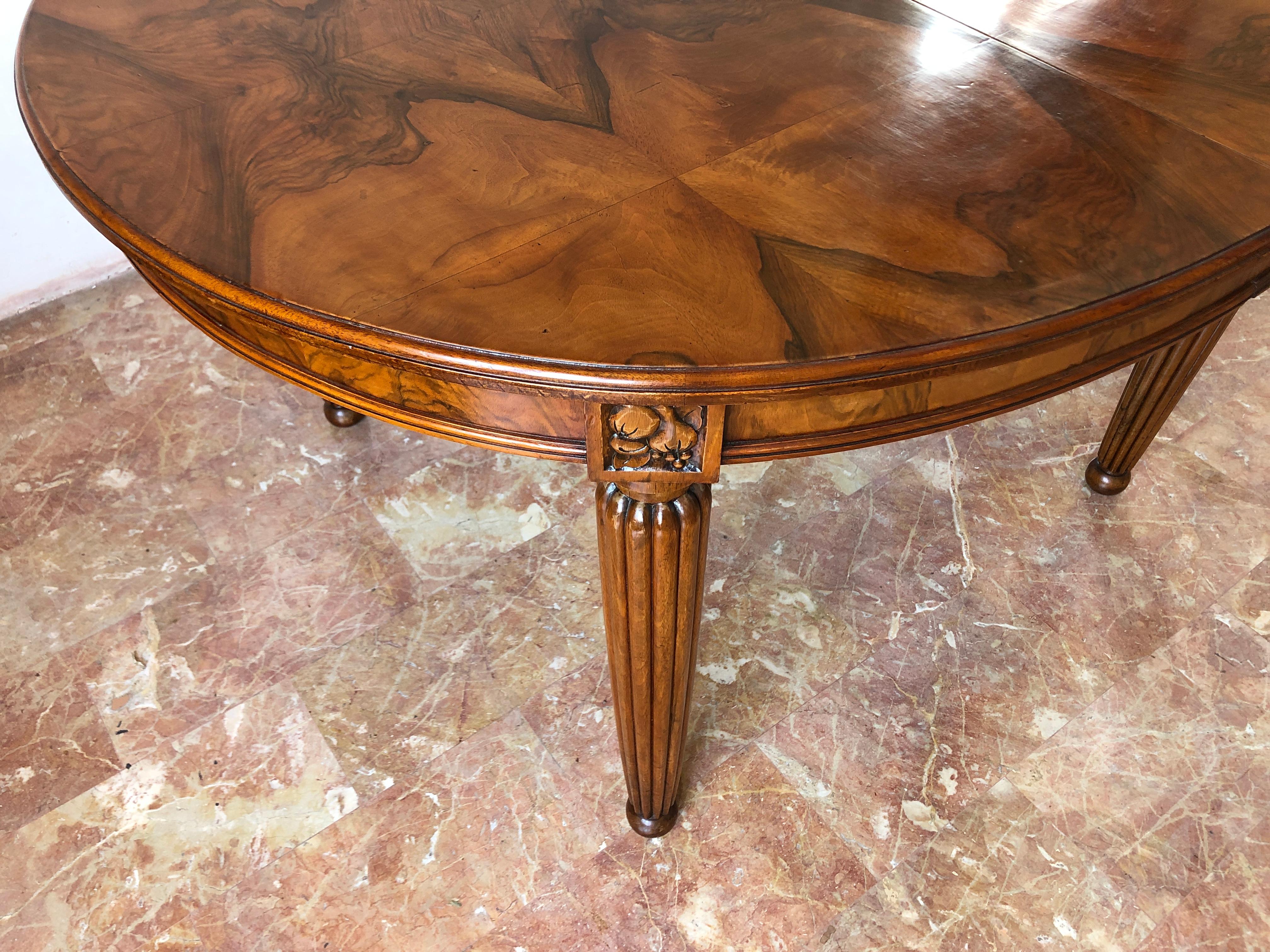 French Liberty Art Nouveau Dining Table in Walnut, 1920s 3