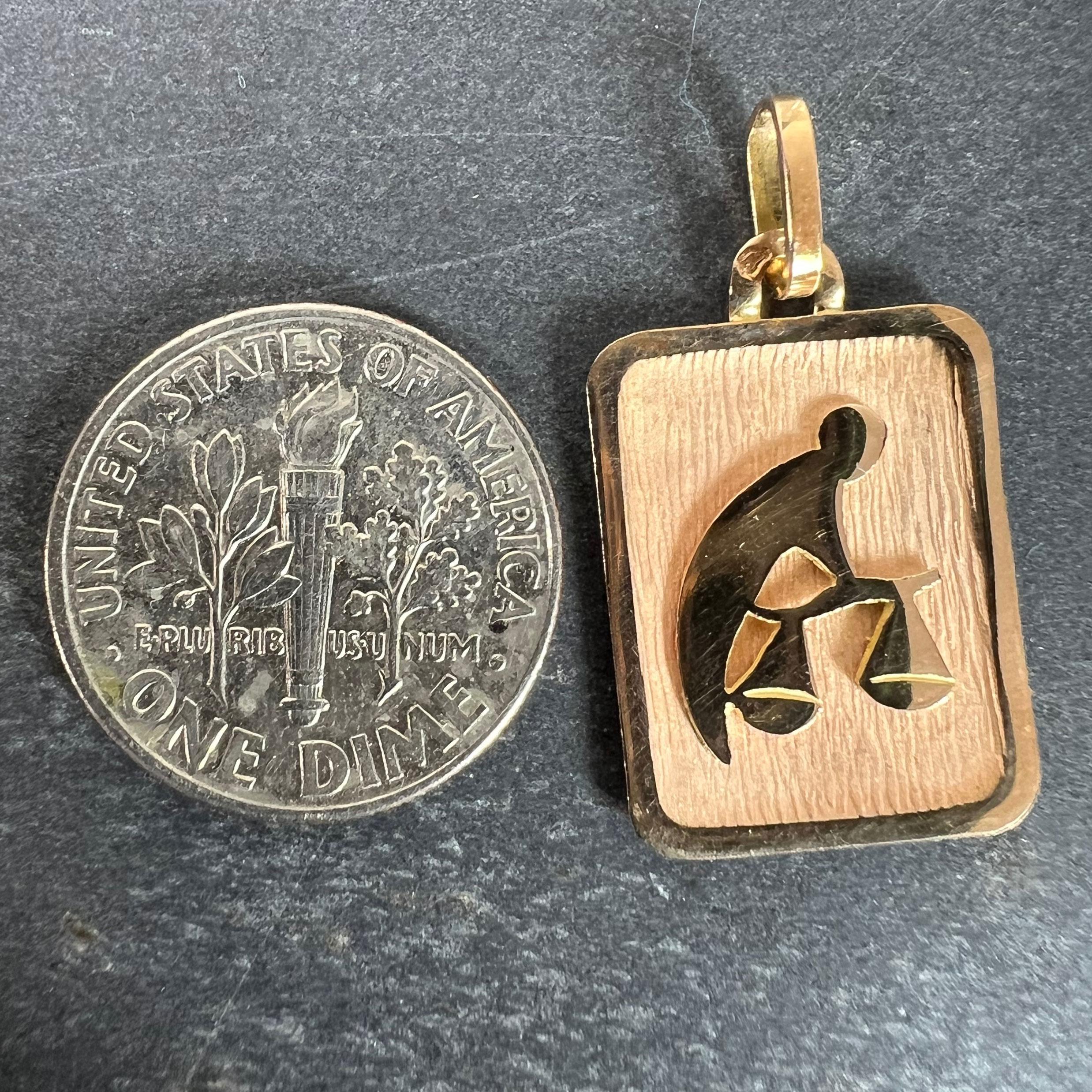 Pendentif médaille en or jaune 18 carats signe astrologique du Zodiac Balance en vente 6