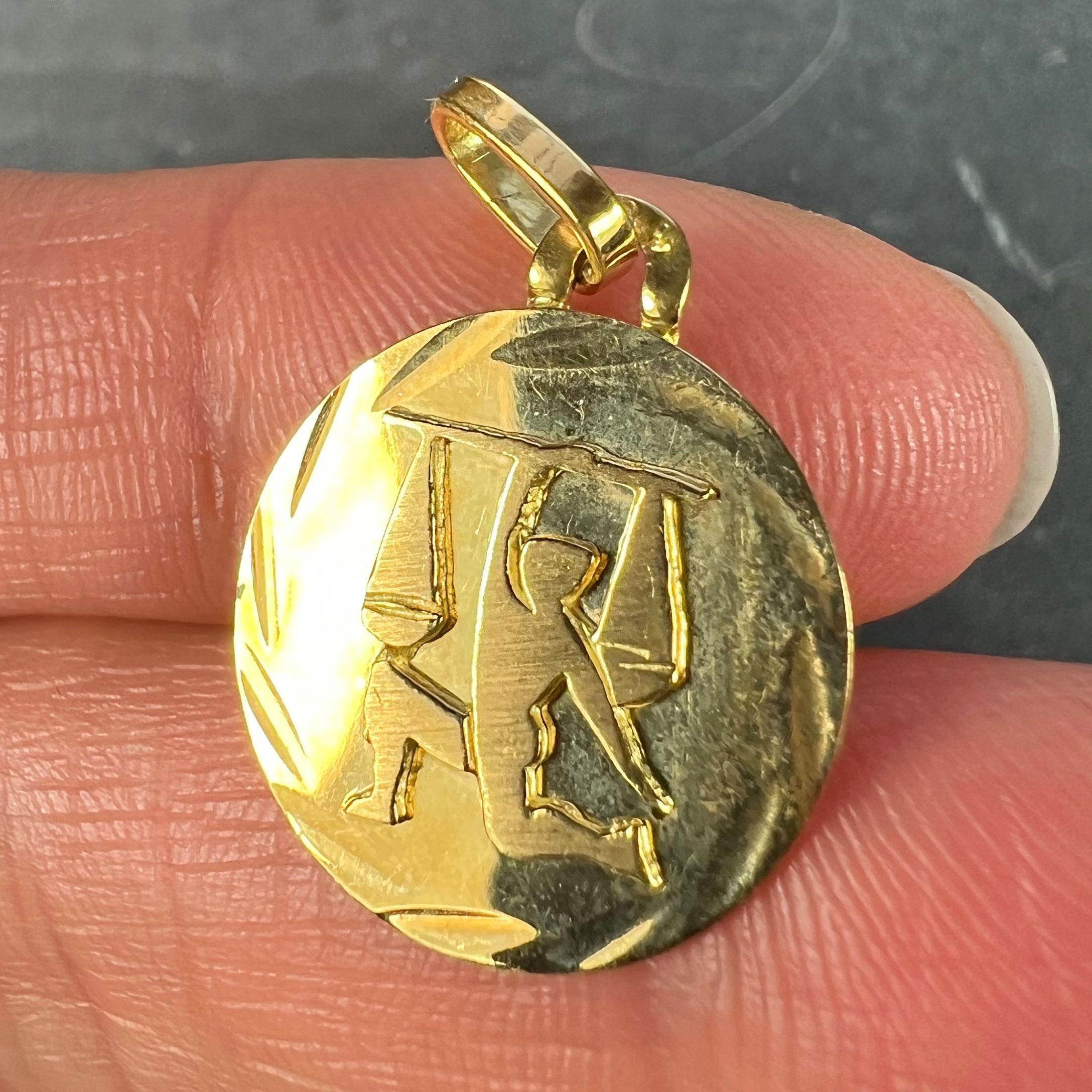 French Libra Starsign Zodiac 18K Yellow Gold Charm Medal Pendant For Sale 2