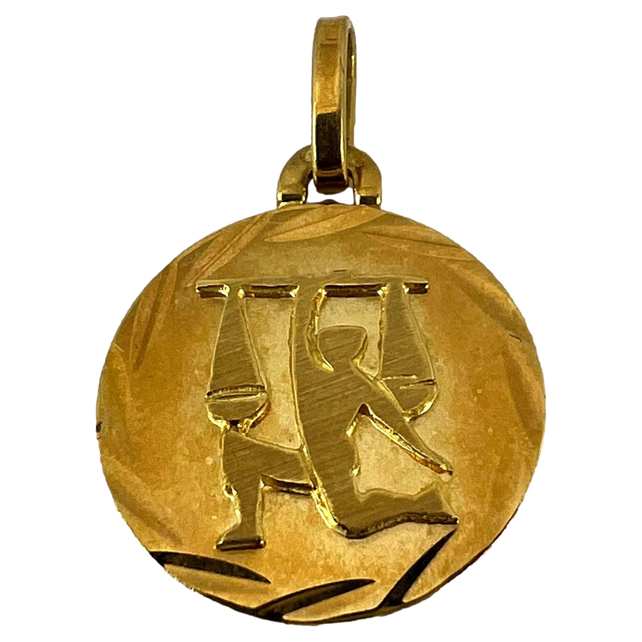 Pendentif médaille en or jaune 18 carats signe astrologique du Zodiac Balance