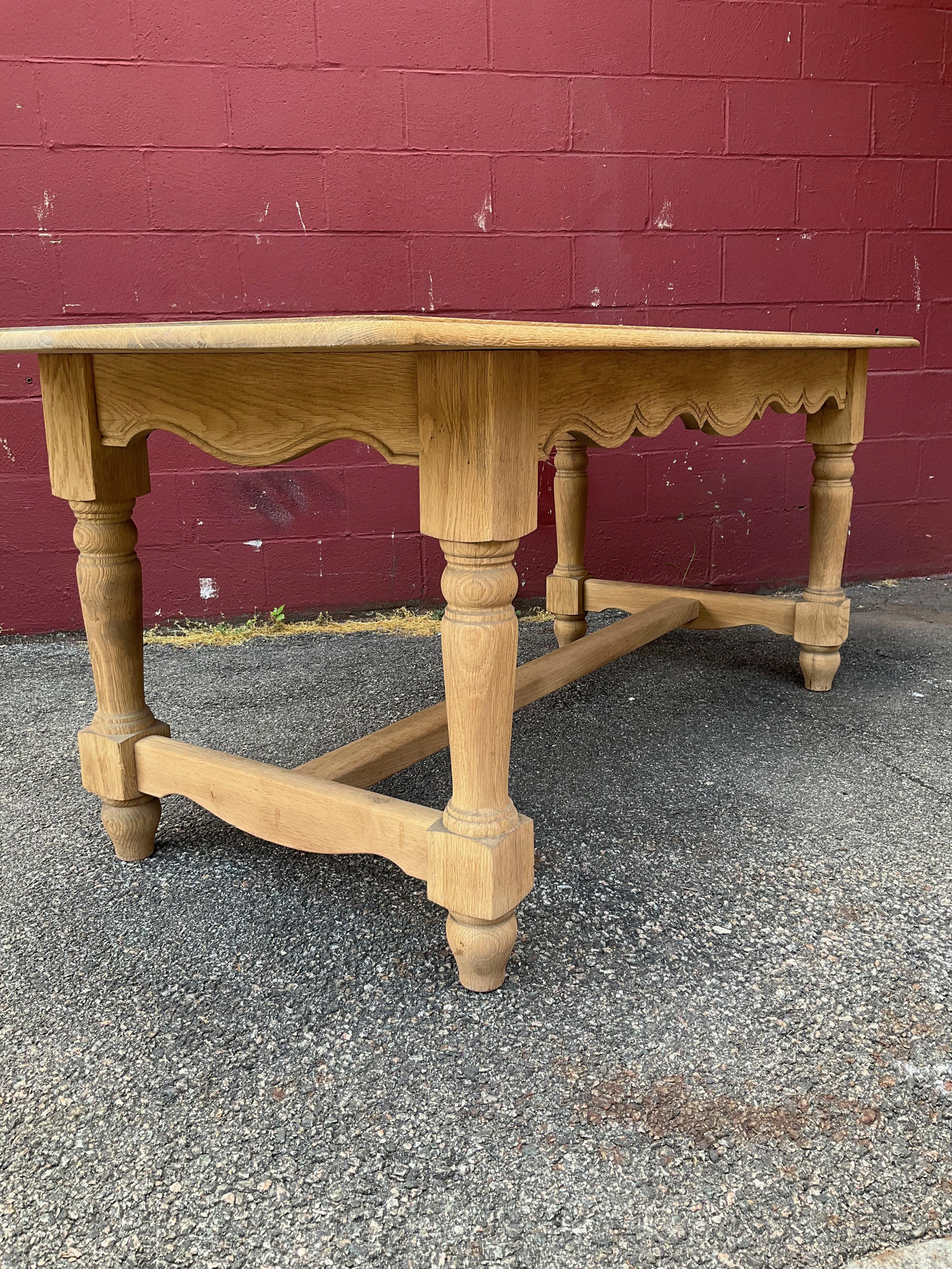 French Library Table in Bleached Oak For Sale 2