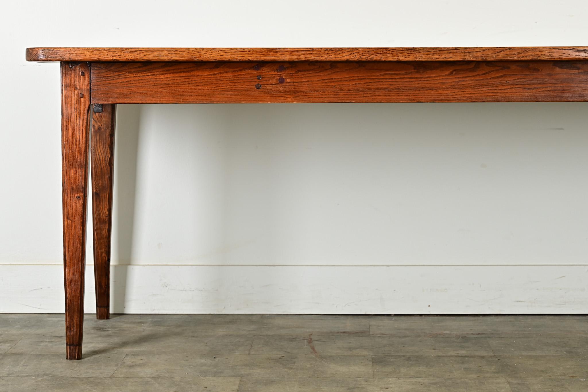 Français Table de ferme française en Oak Light en vente