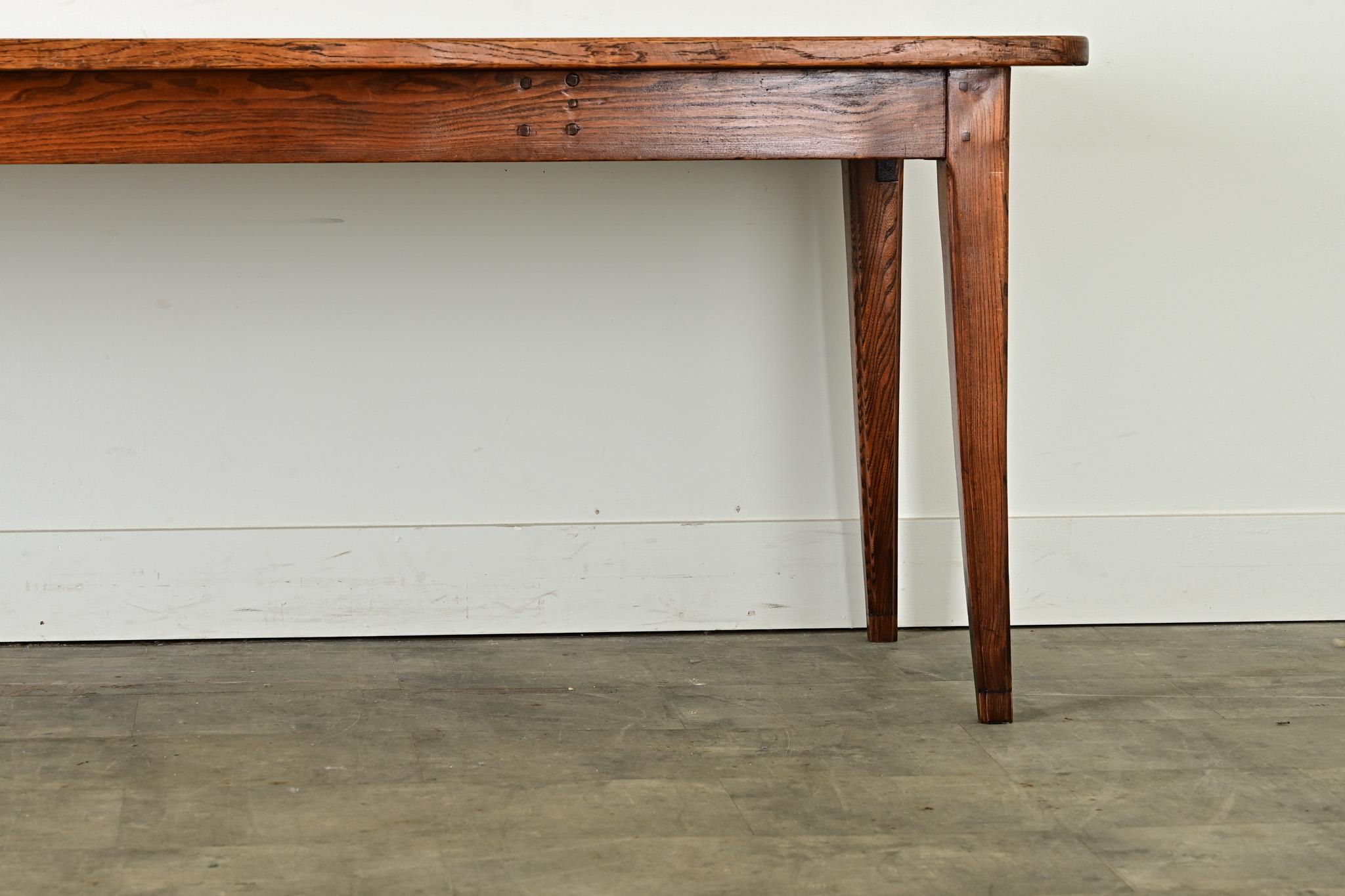 Table de ferme française en Oak Light Bon état - En vente à Baton Rouge, LA