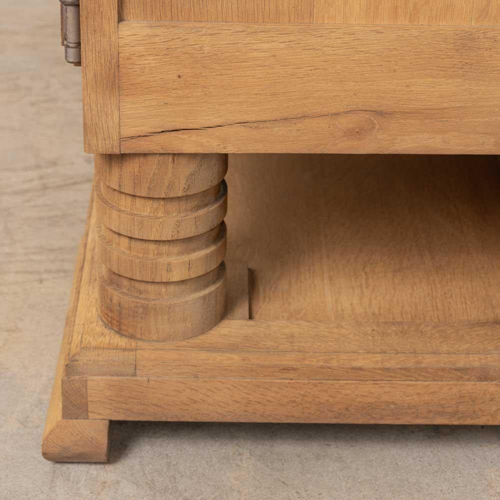 Credenza francese in Oak Light di Charles Dudouyt in vendita 8